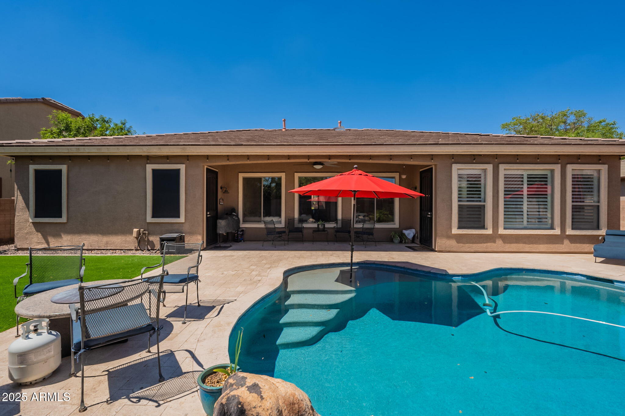 3141 E JUANITA Avenue