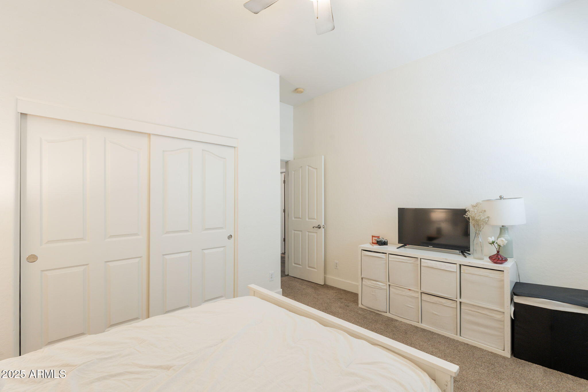 3141 E JUANITA Avenue