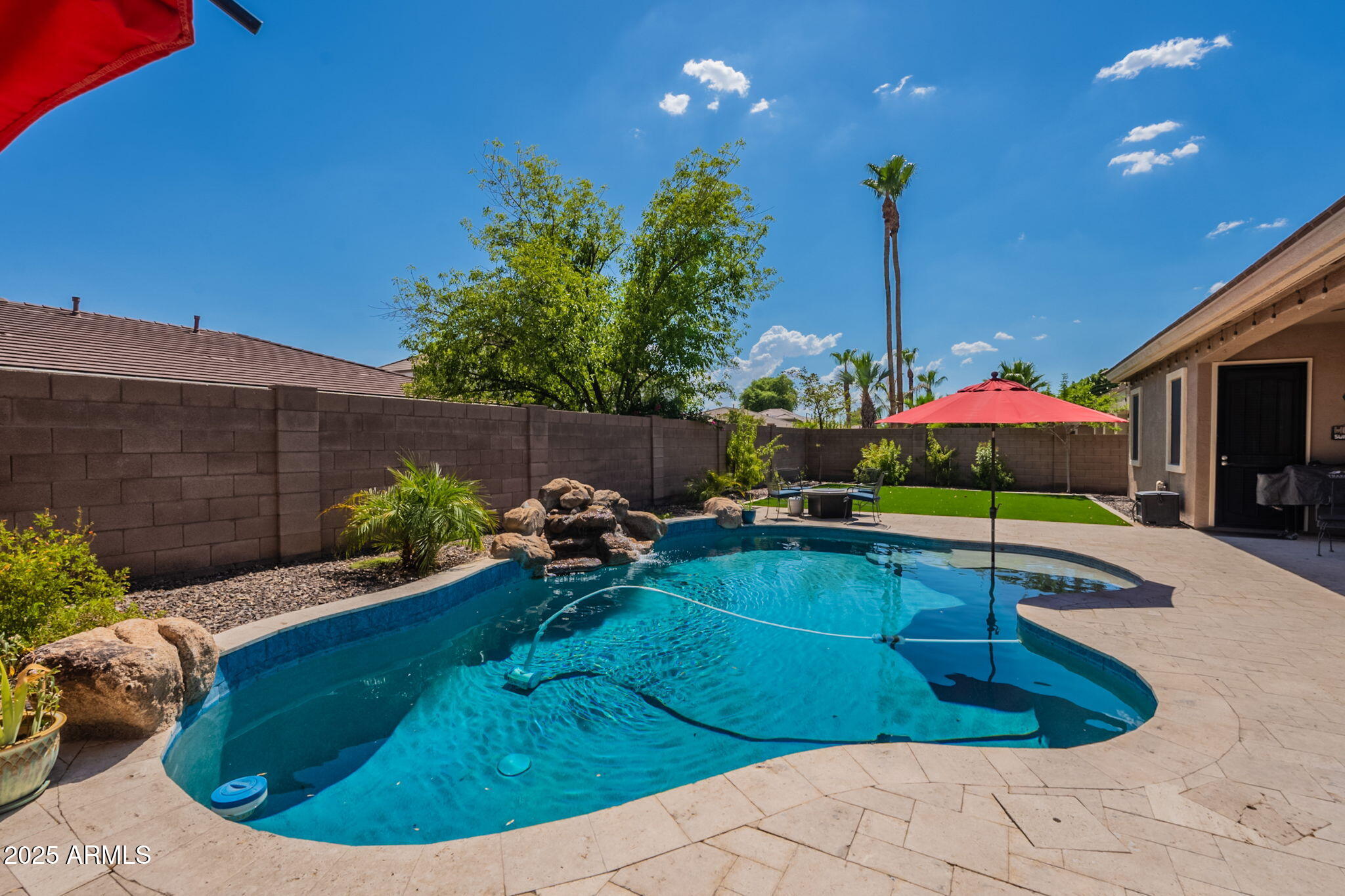 3141 E JUANITA Avenue
