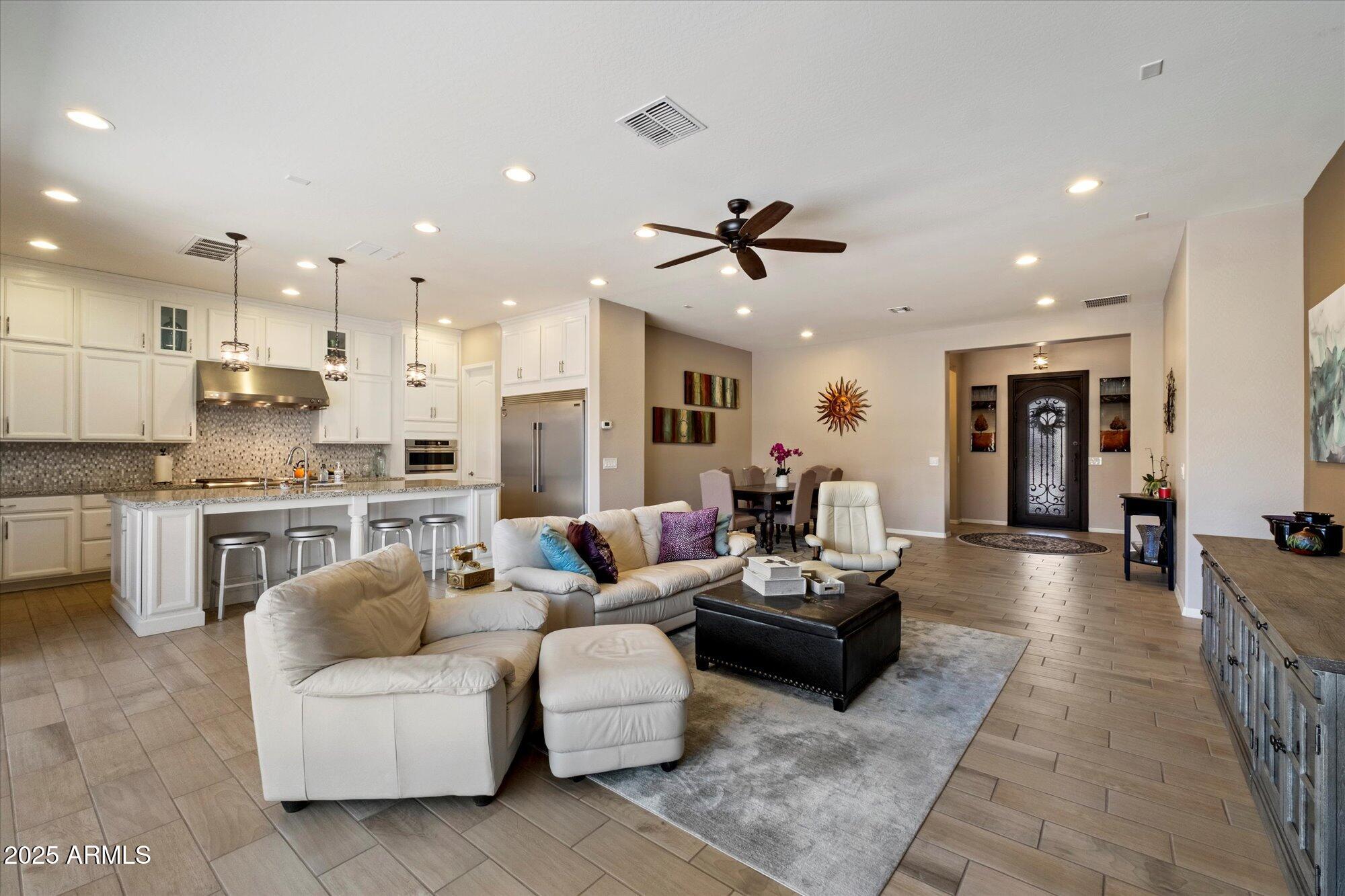 1495 W REDONDO Drive
