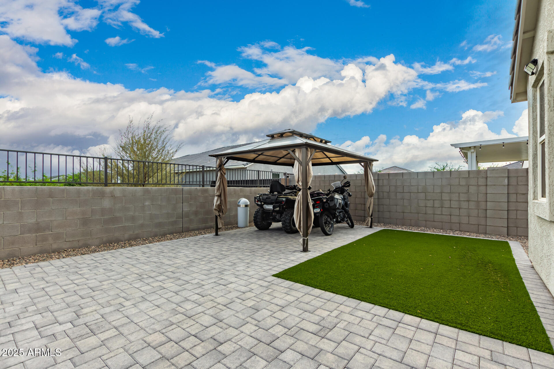 1167 W DESCANSO CANYON Drive