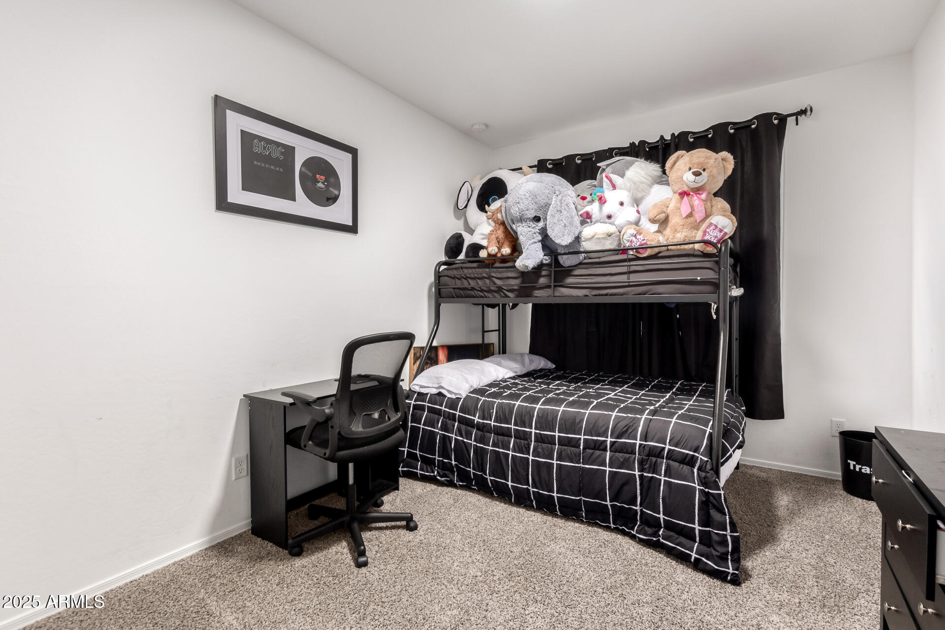 1167 W DESCANSO CANYON Drive