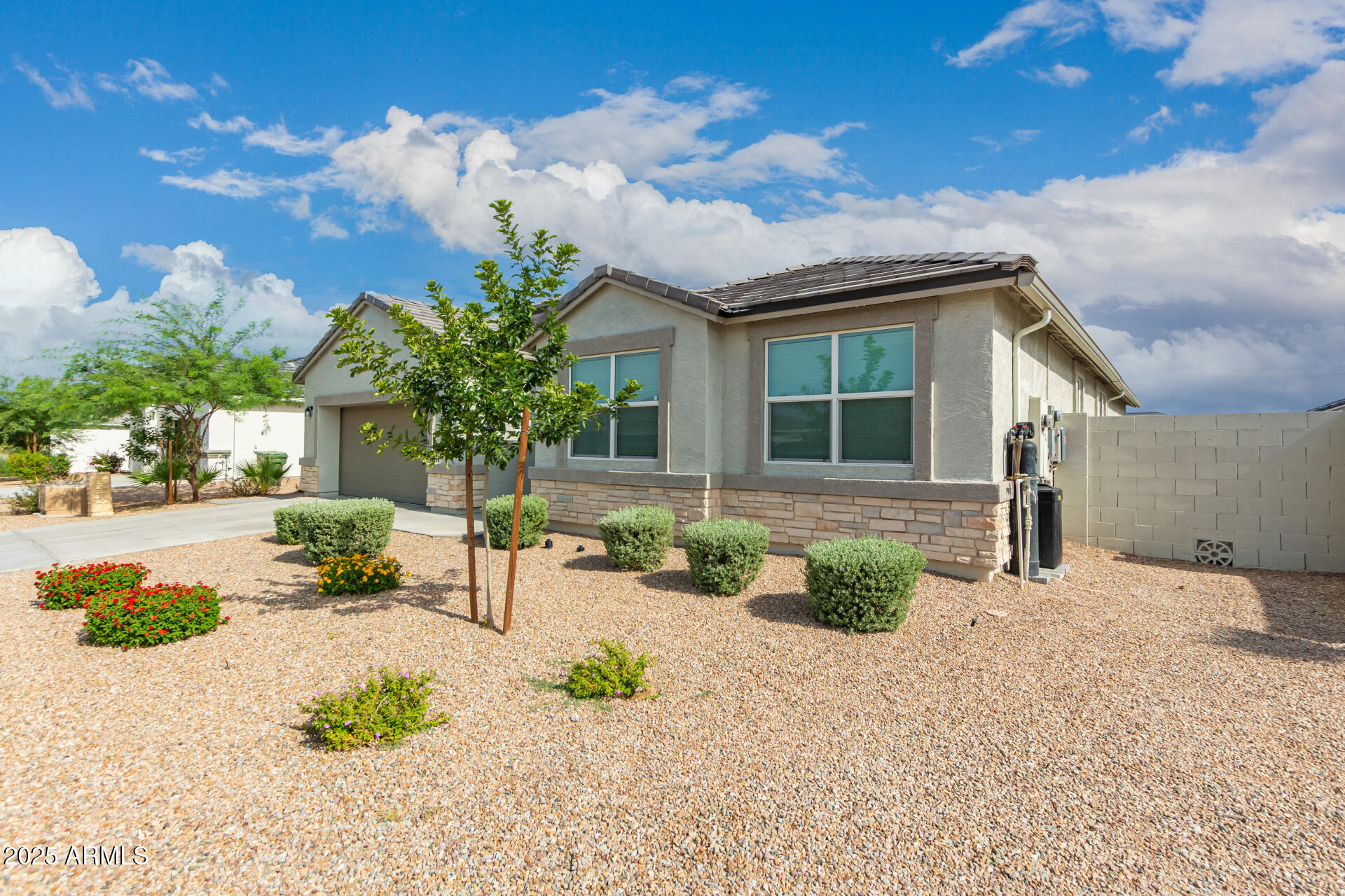 1167 W DESCANSO CANYON Drive