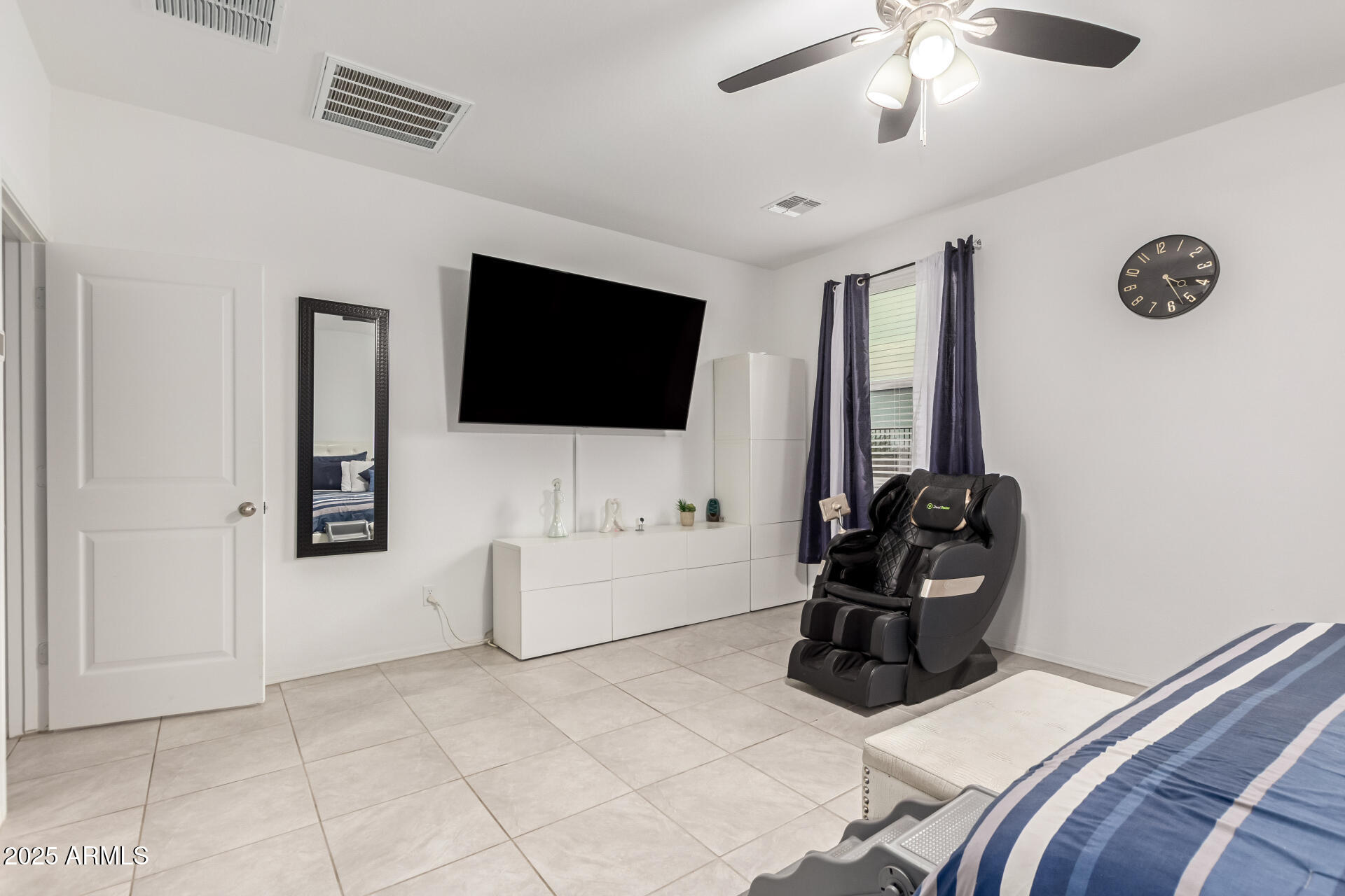 1167 W DESCANSO CANYON Drive