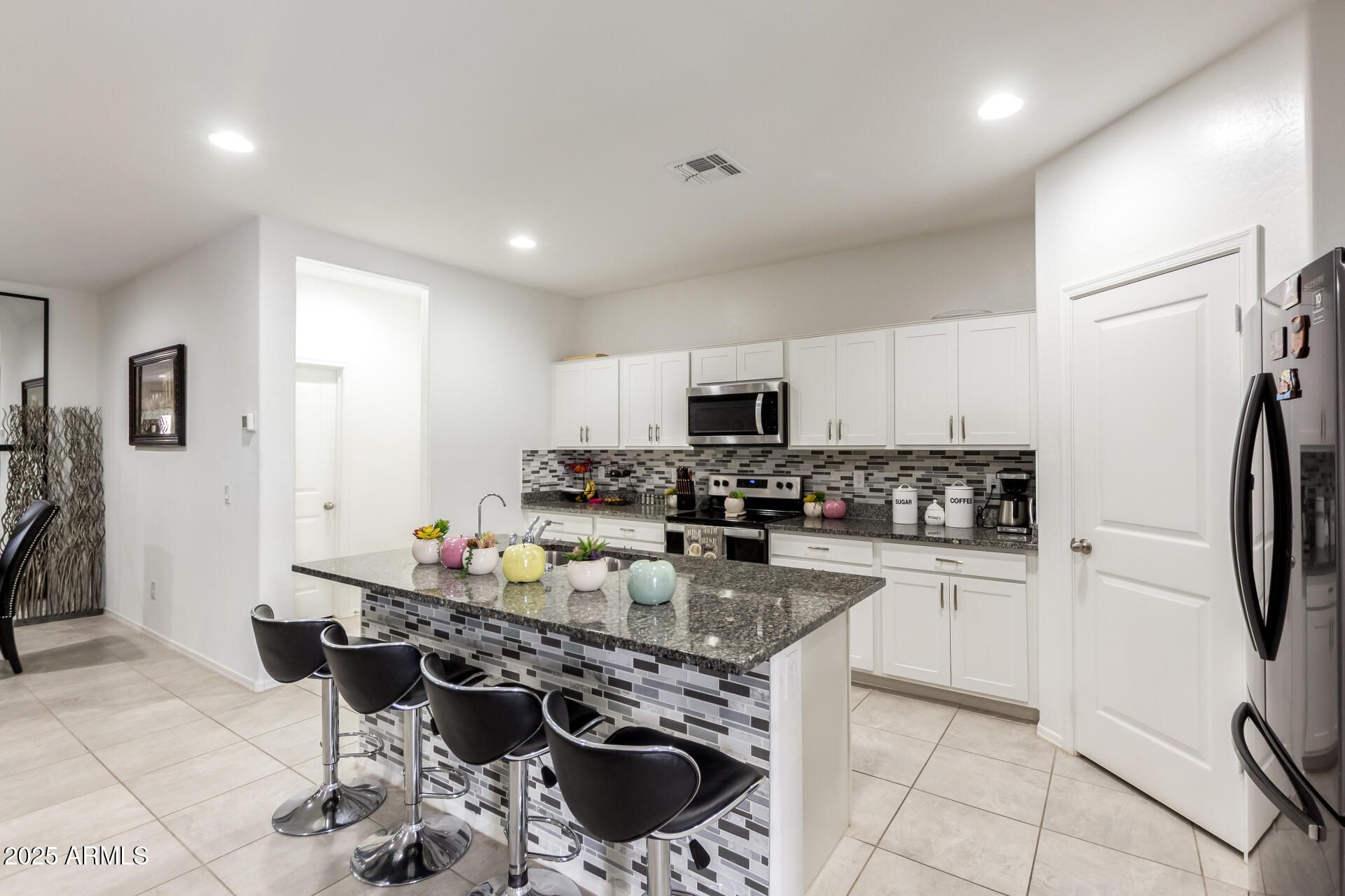 1167 W DESCANSO CANYON Drive