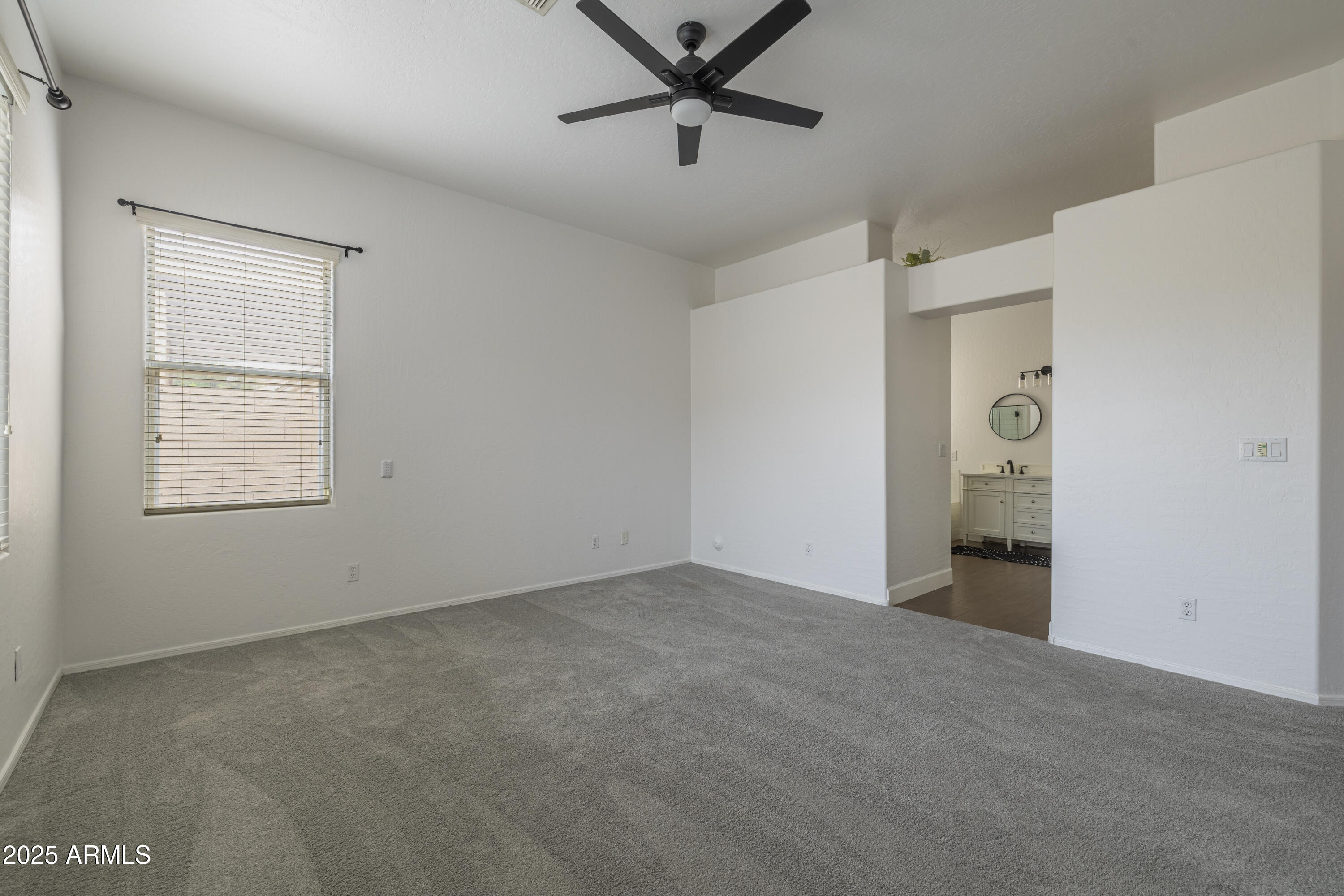 100 N PIONEER Street