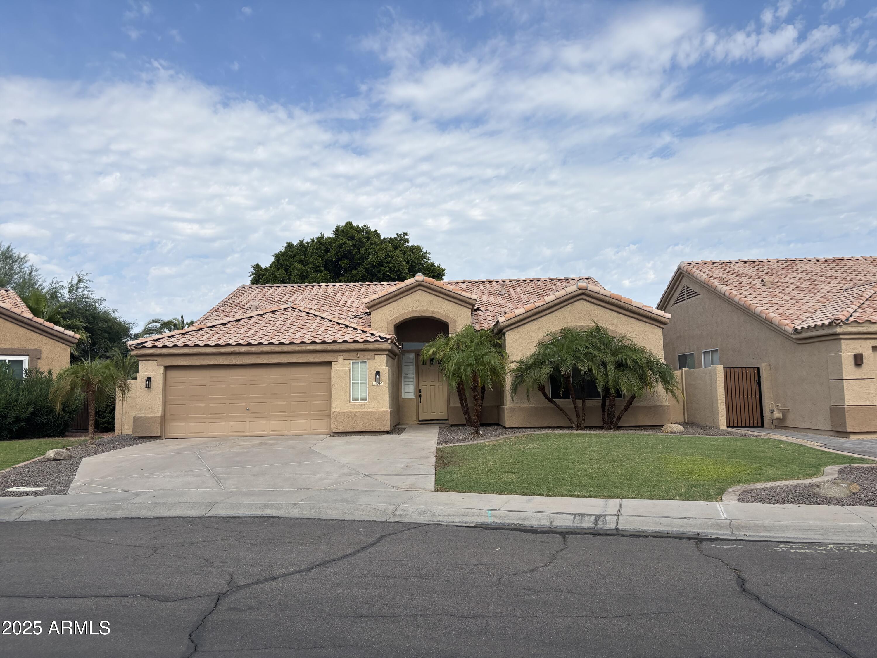 100 N PIONEER Street