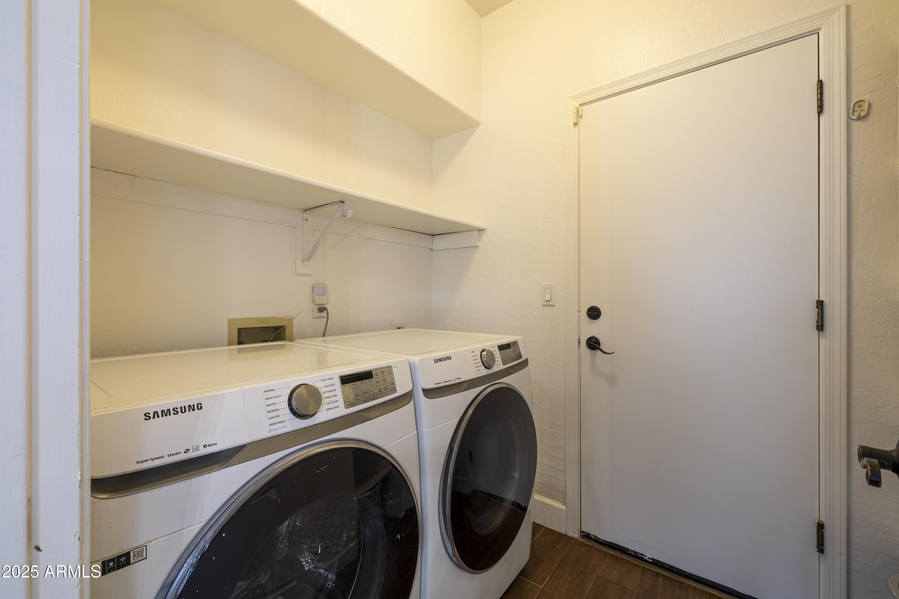 100 N PIONEER Street