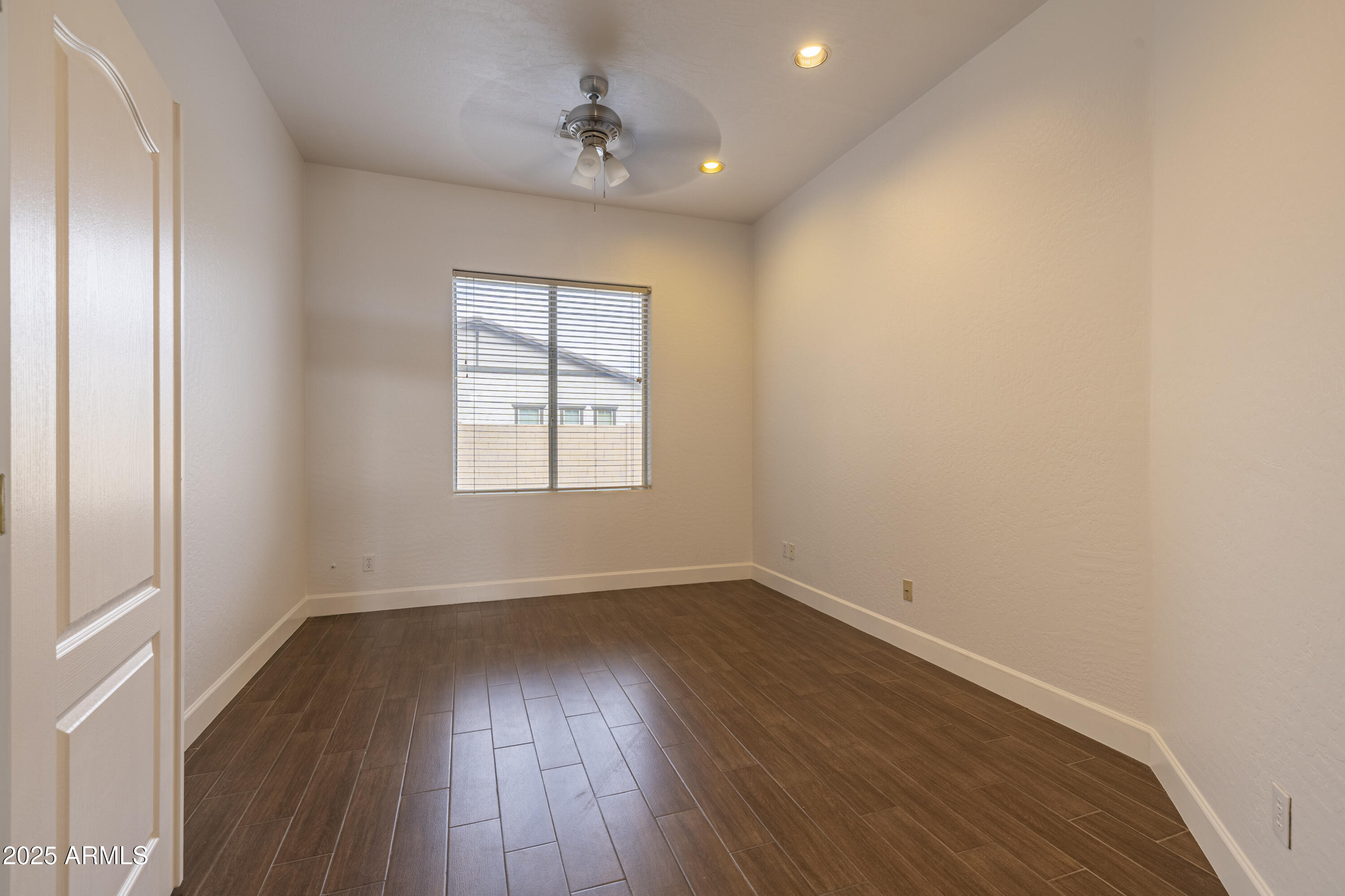 100 N PIONEER Street