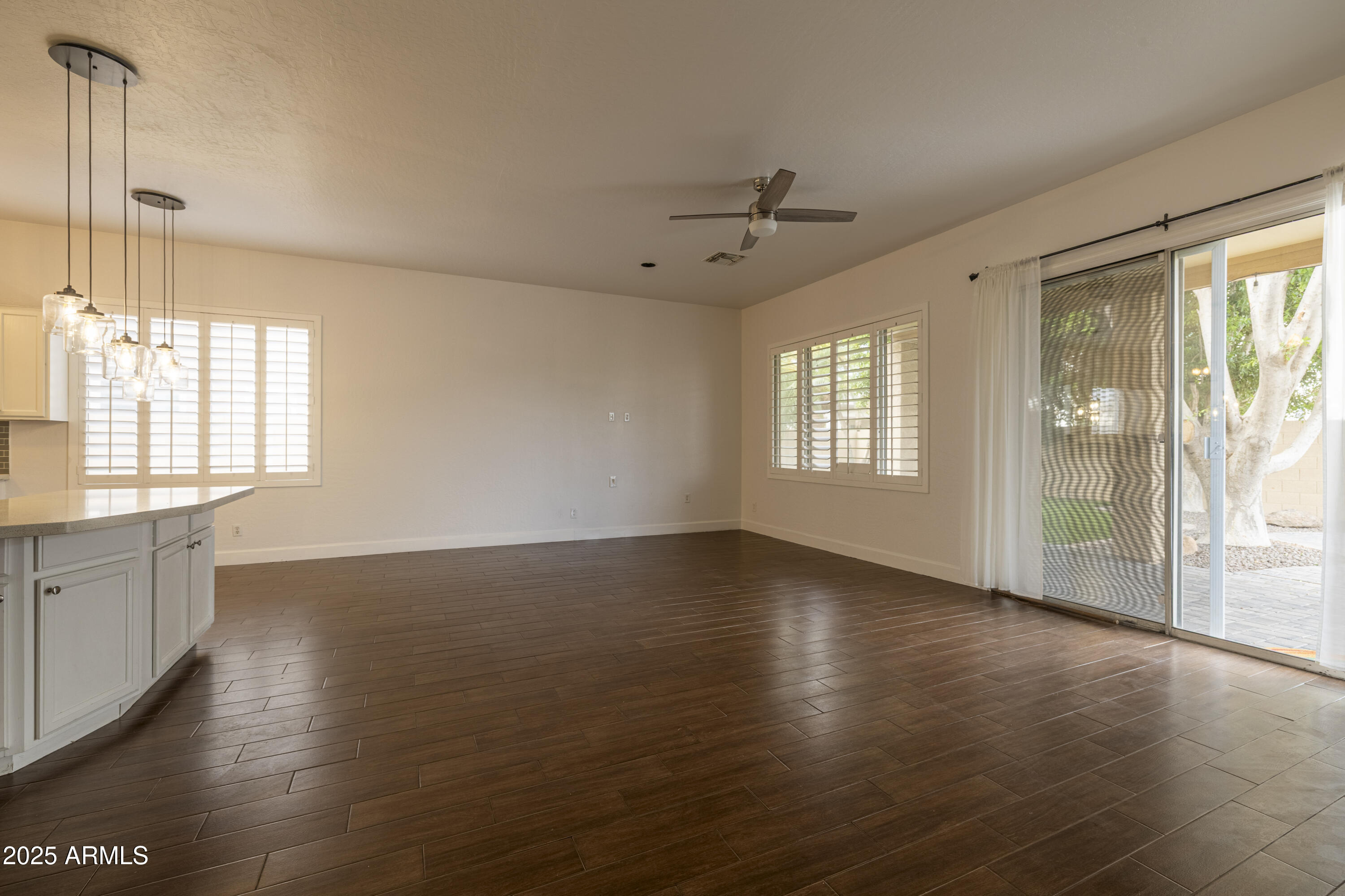 100 N PIONEER Street