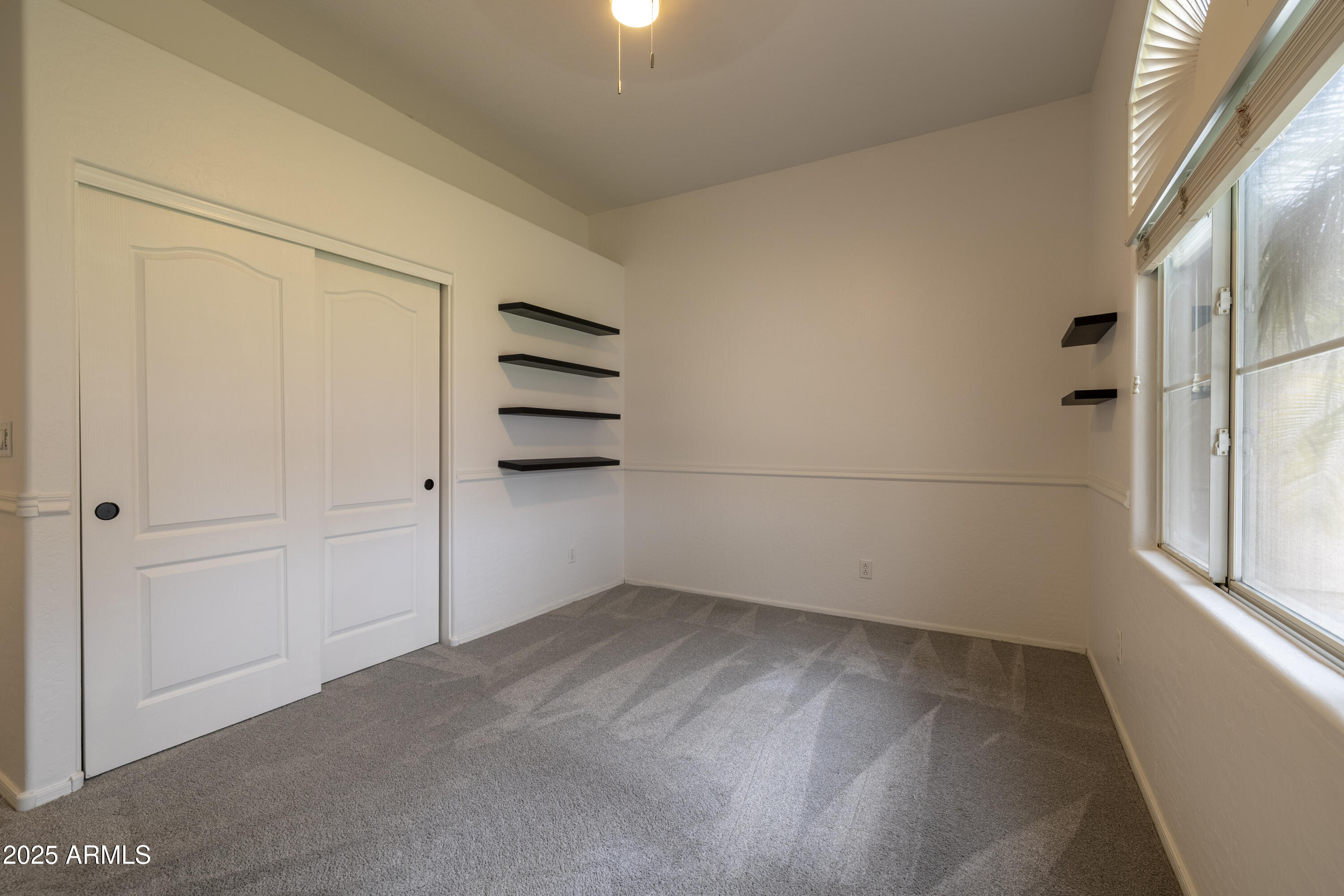 100 N PIONEER Street