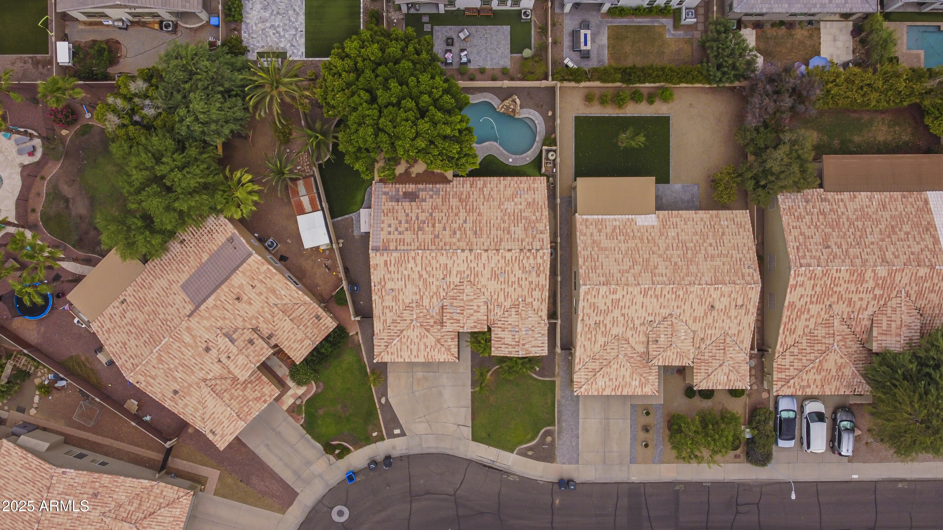 100 N PIONEER Street