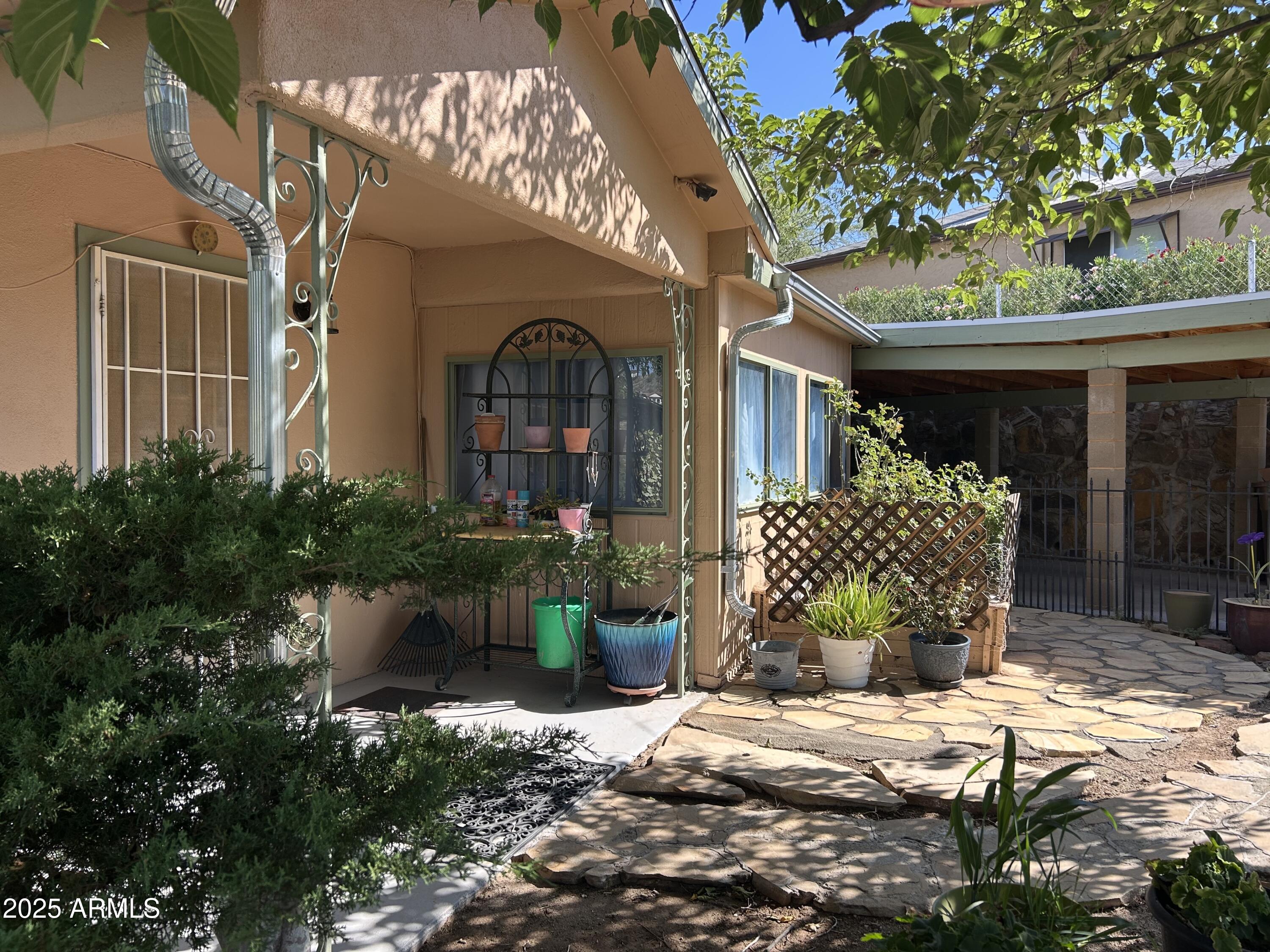 937 N HASKINS Terrace