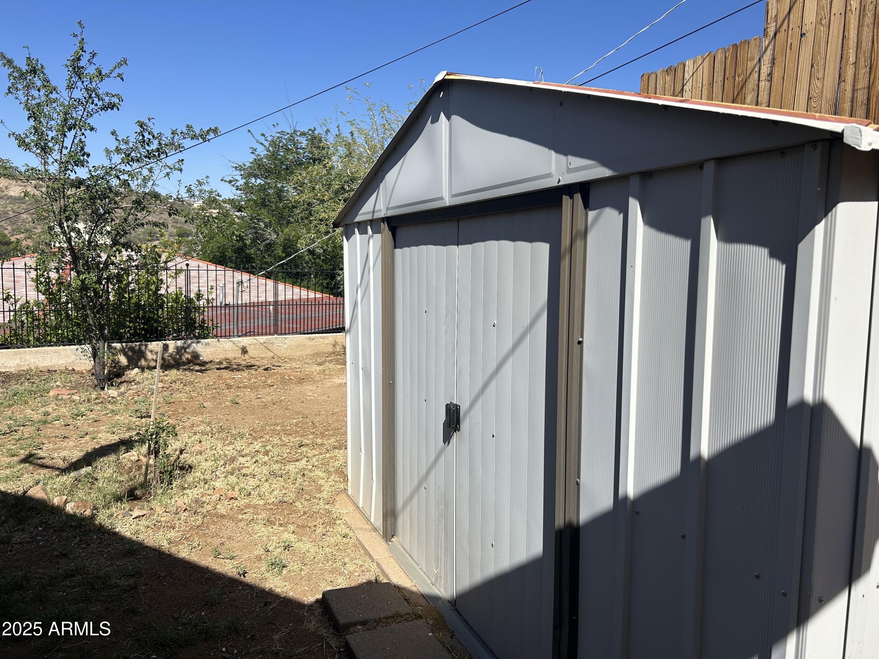 937 N HASKINS Terrace