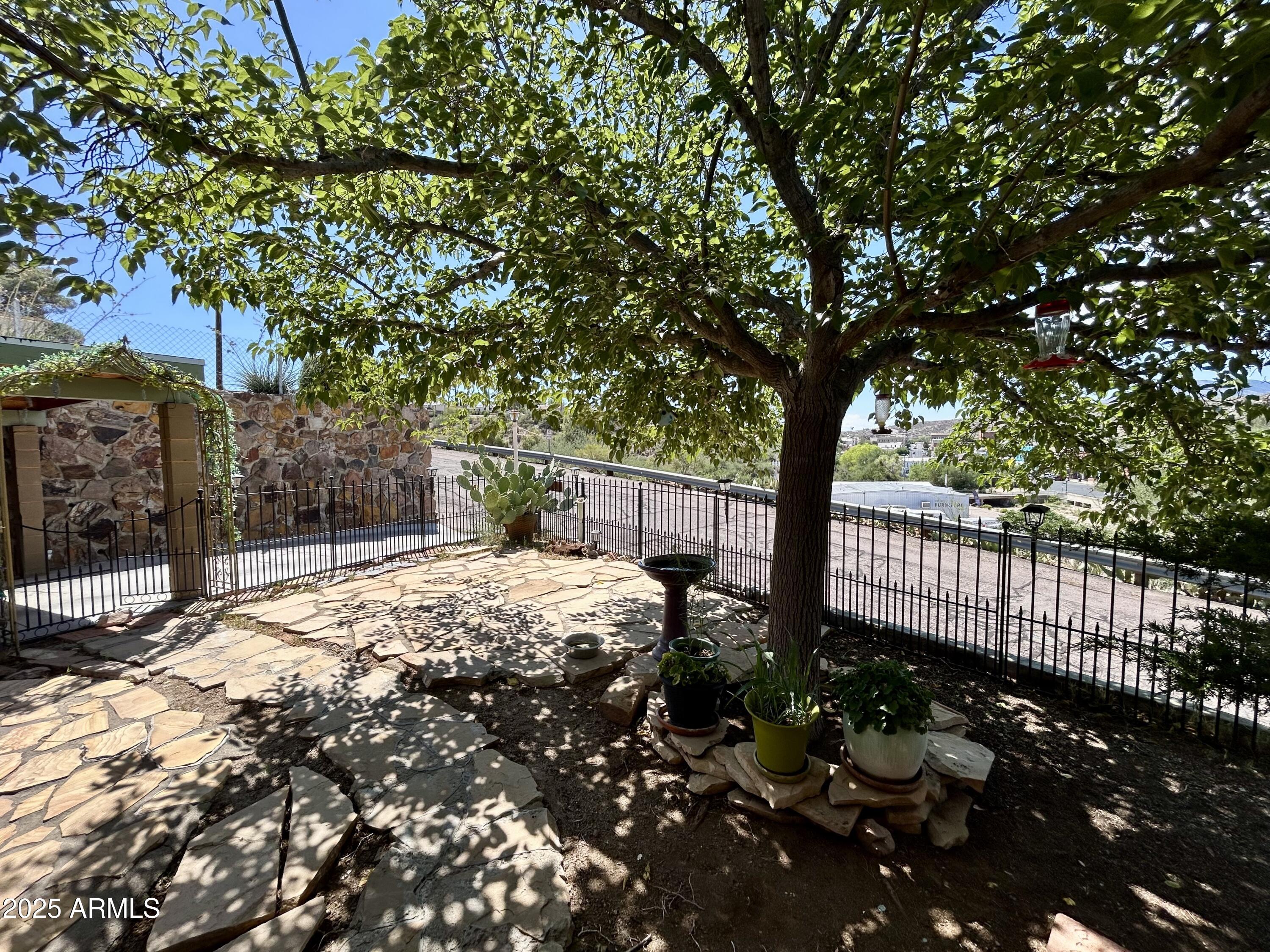 937 N HASKINS Terrace