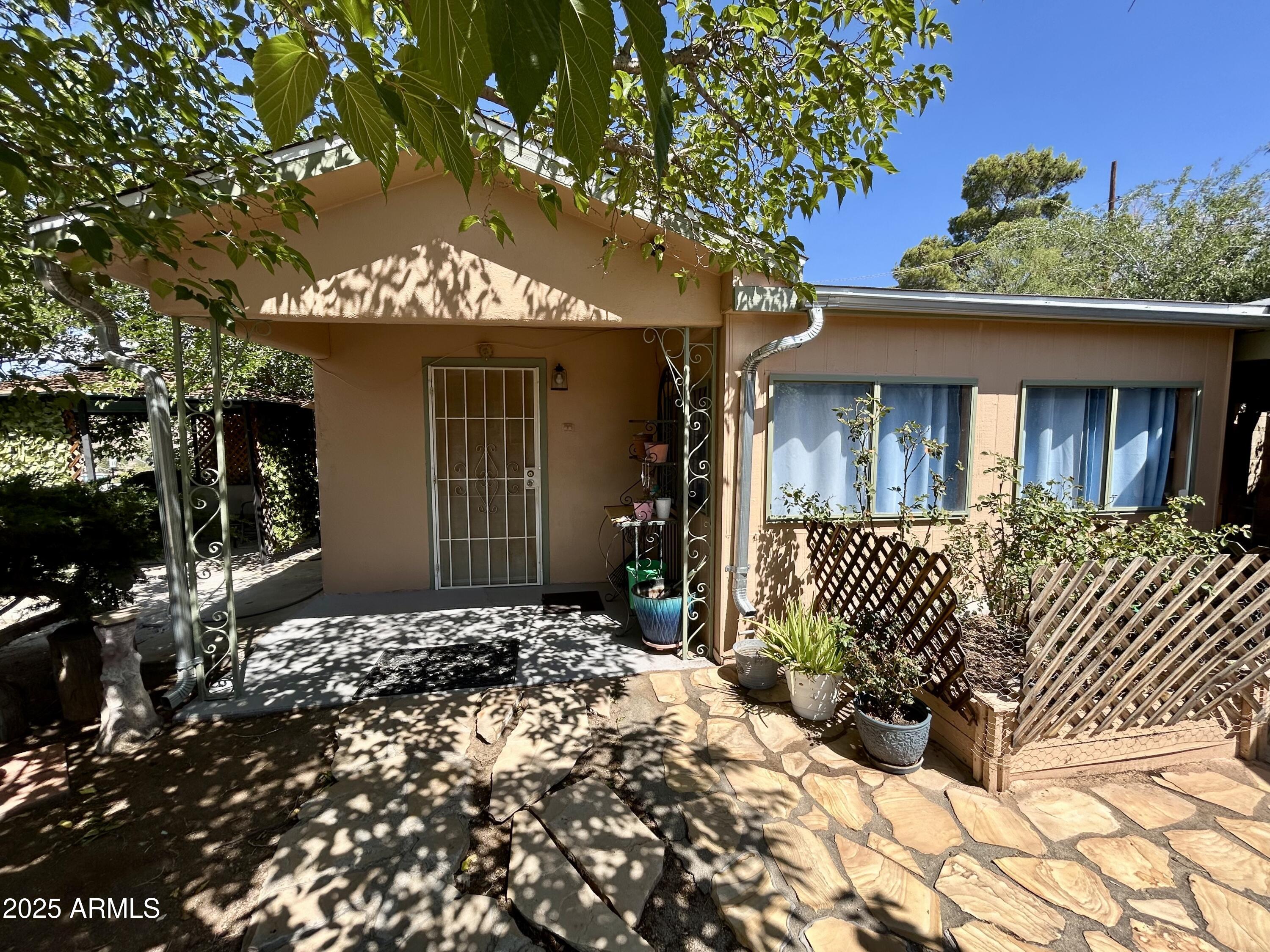 937 N HASKINS Terrace