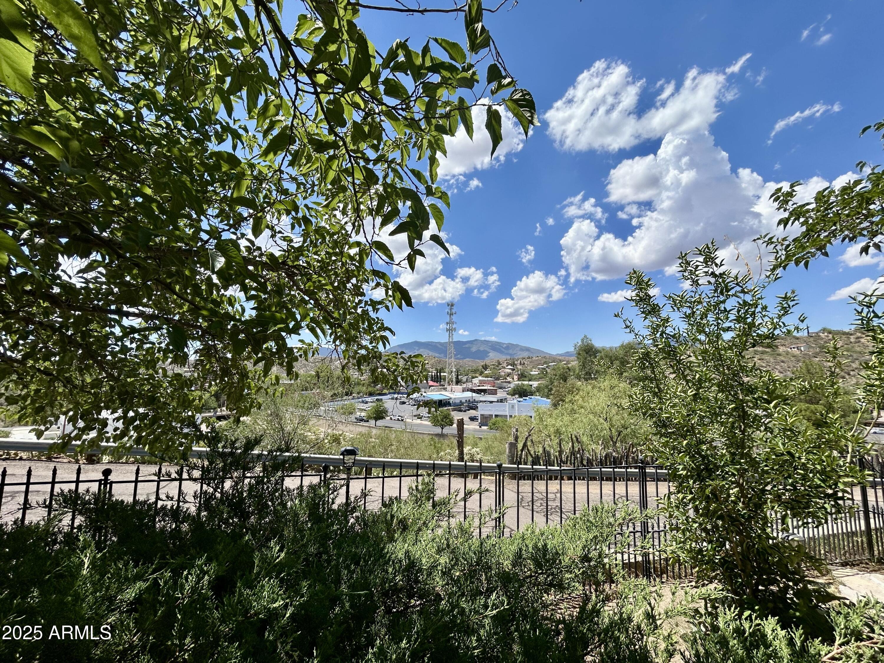 937 N HASKINS Terrace