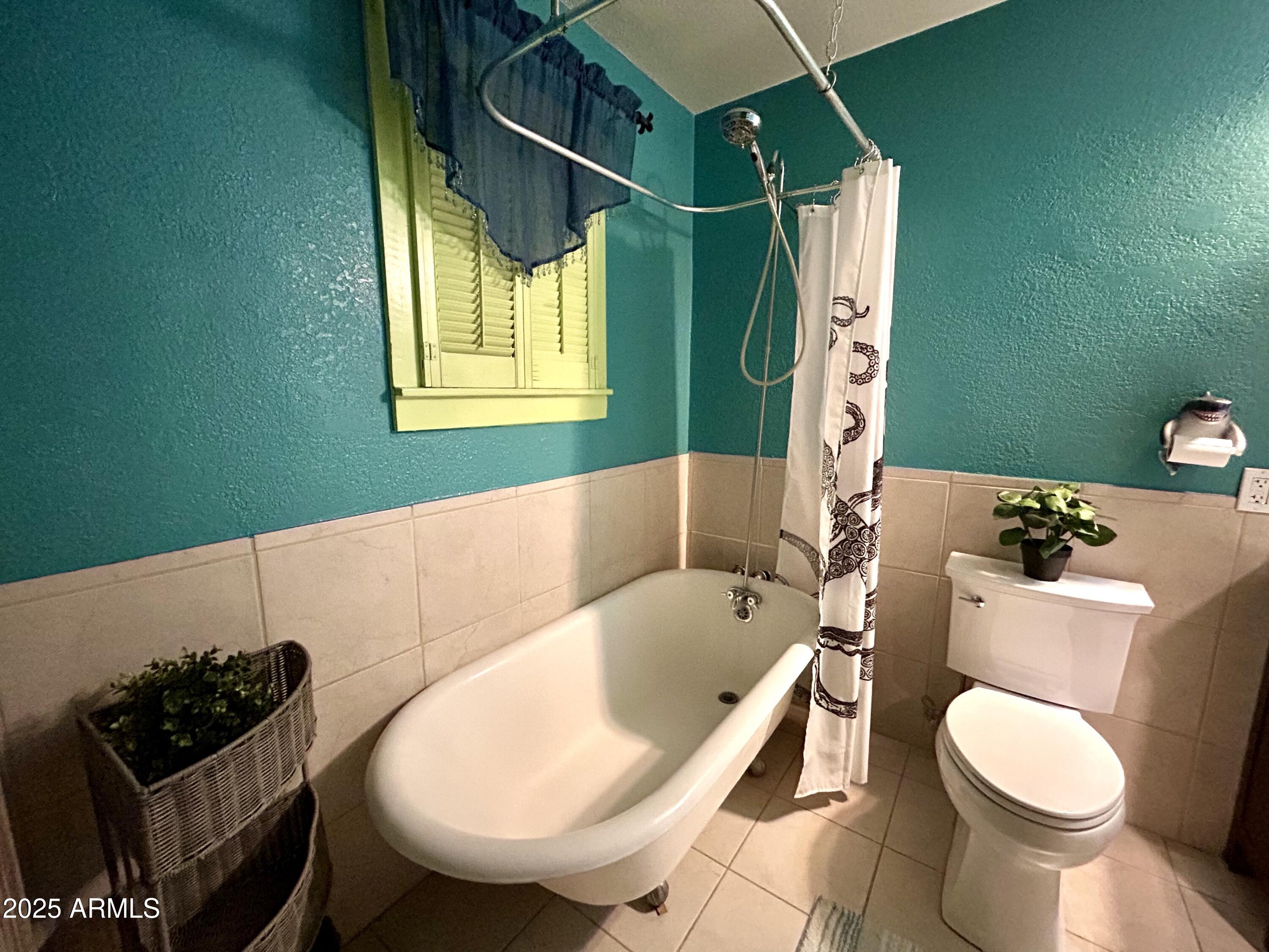 937 N HASKINS Terrace