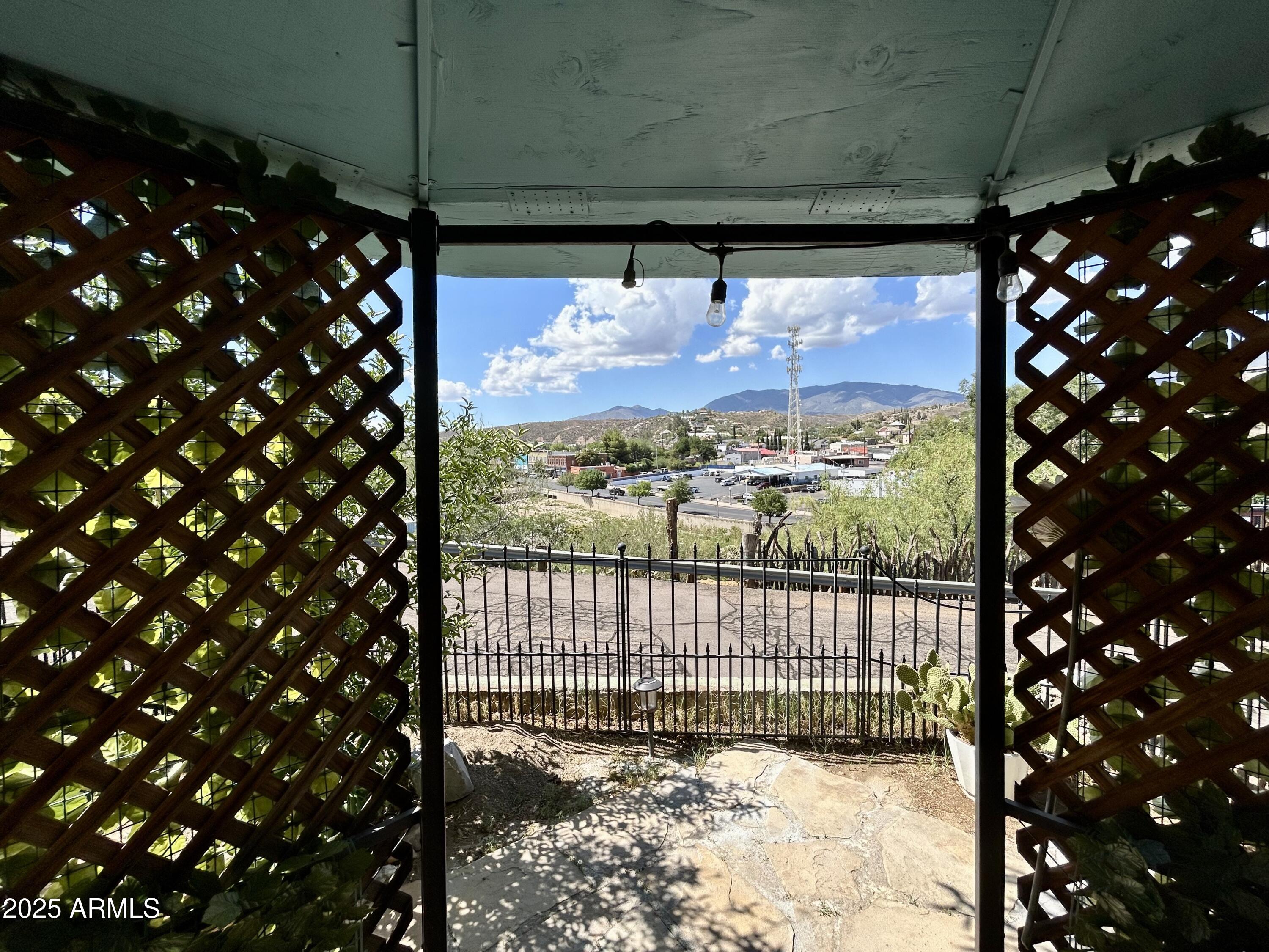 937 N HASKINS Terrace