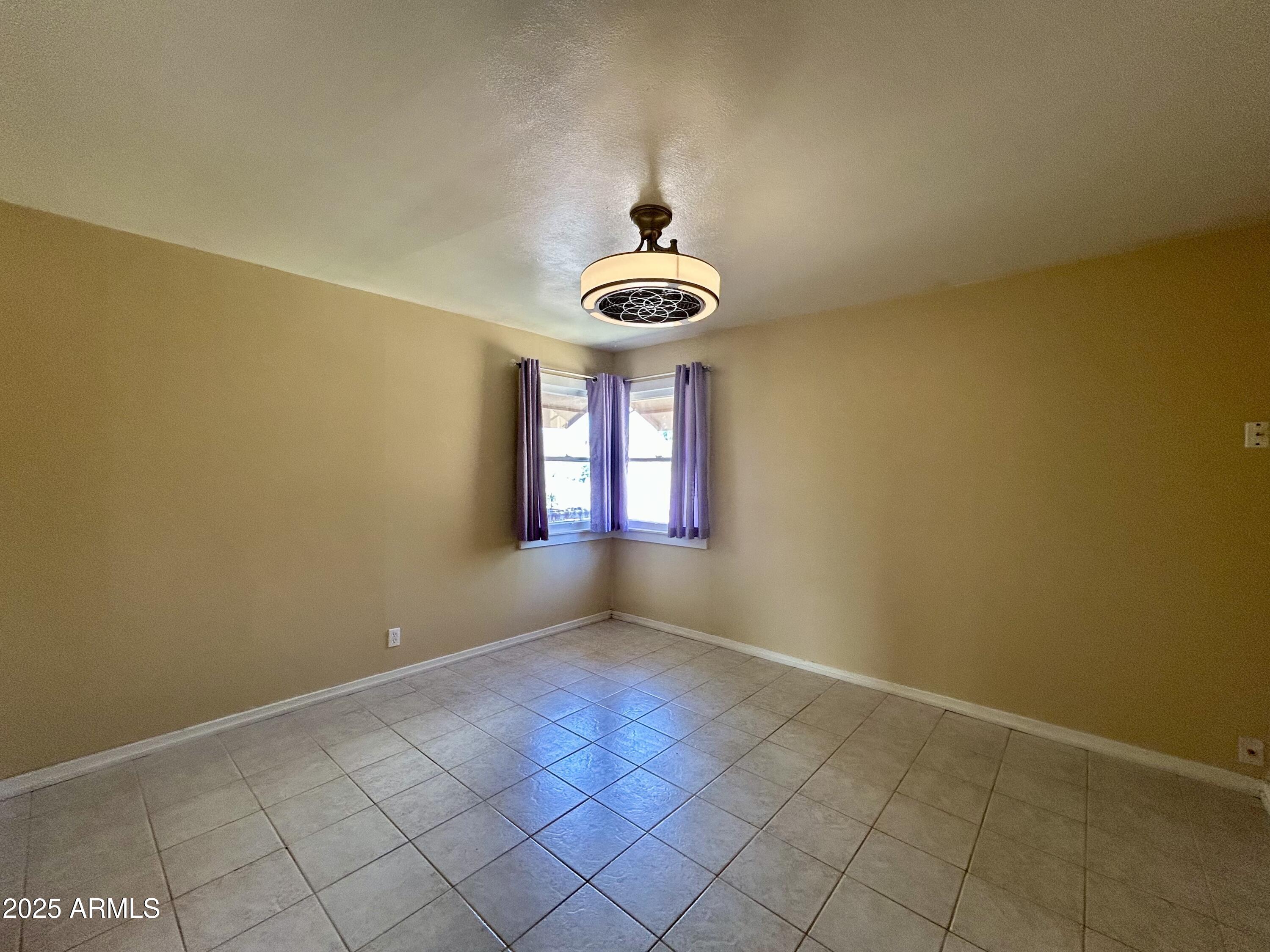 937 N HASKINS Terrace