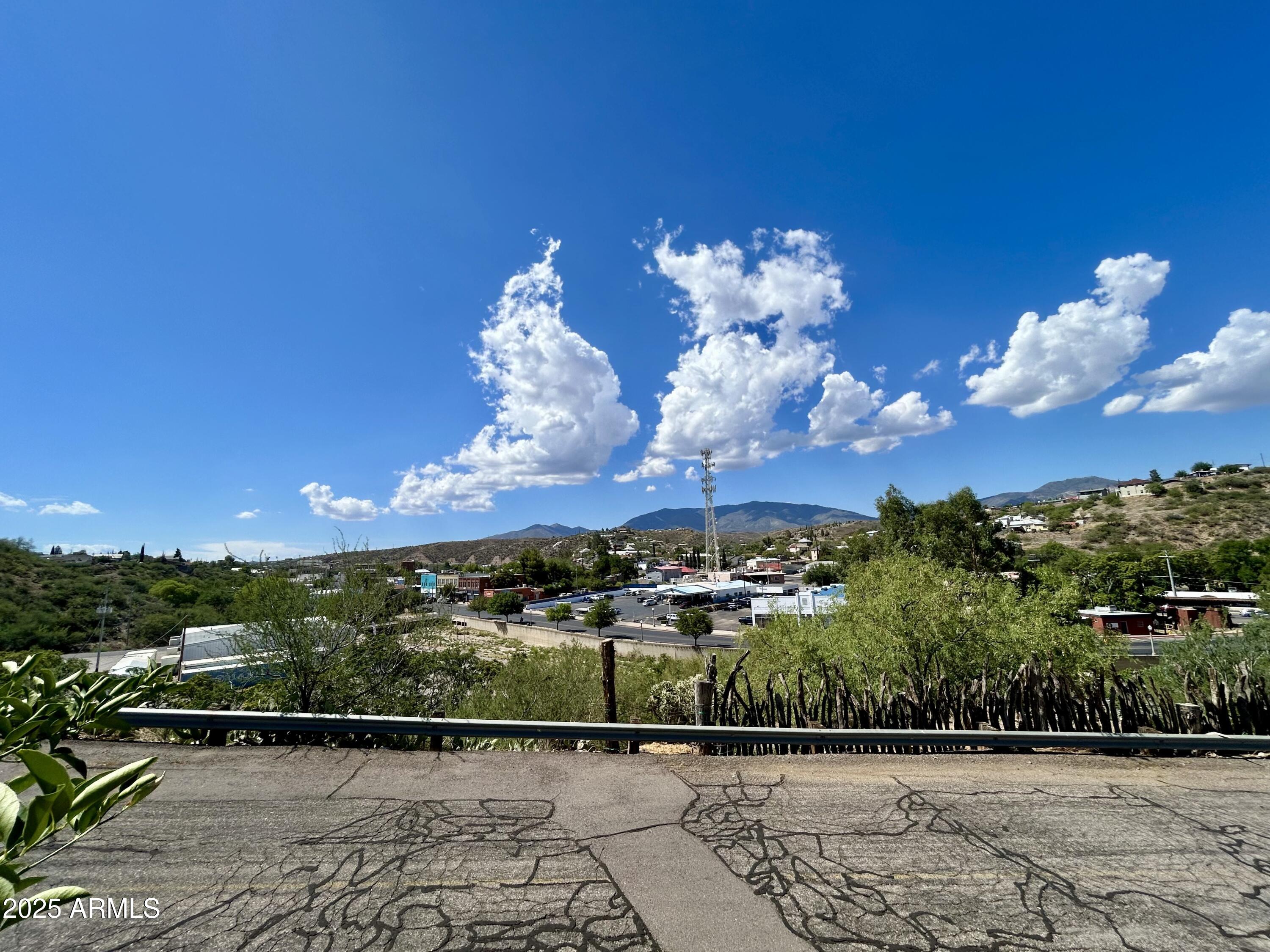 937 N HASKINS Terrace