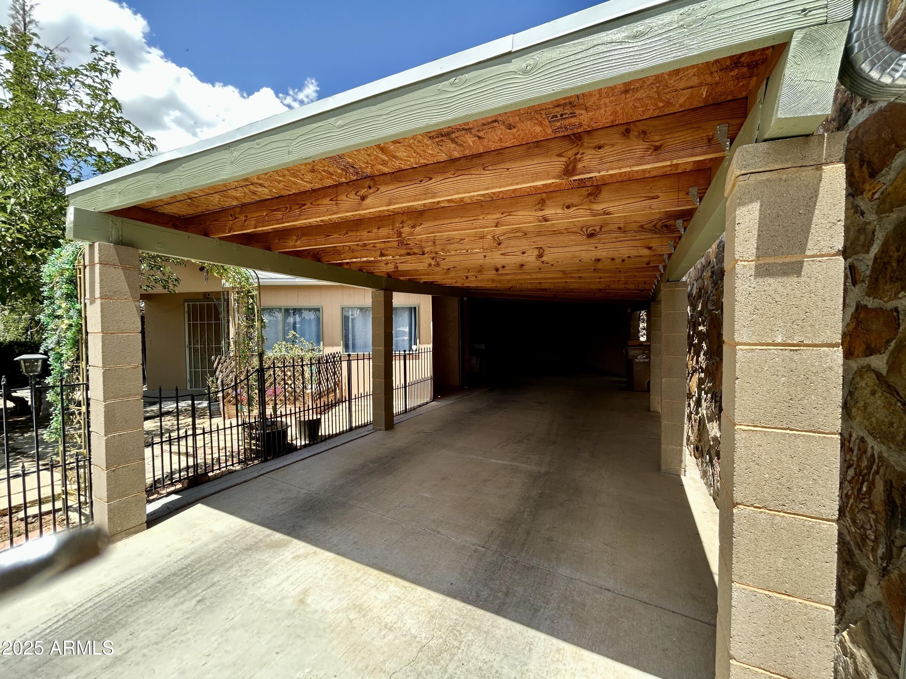 937 N HASKINS Terrace