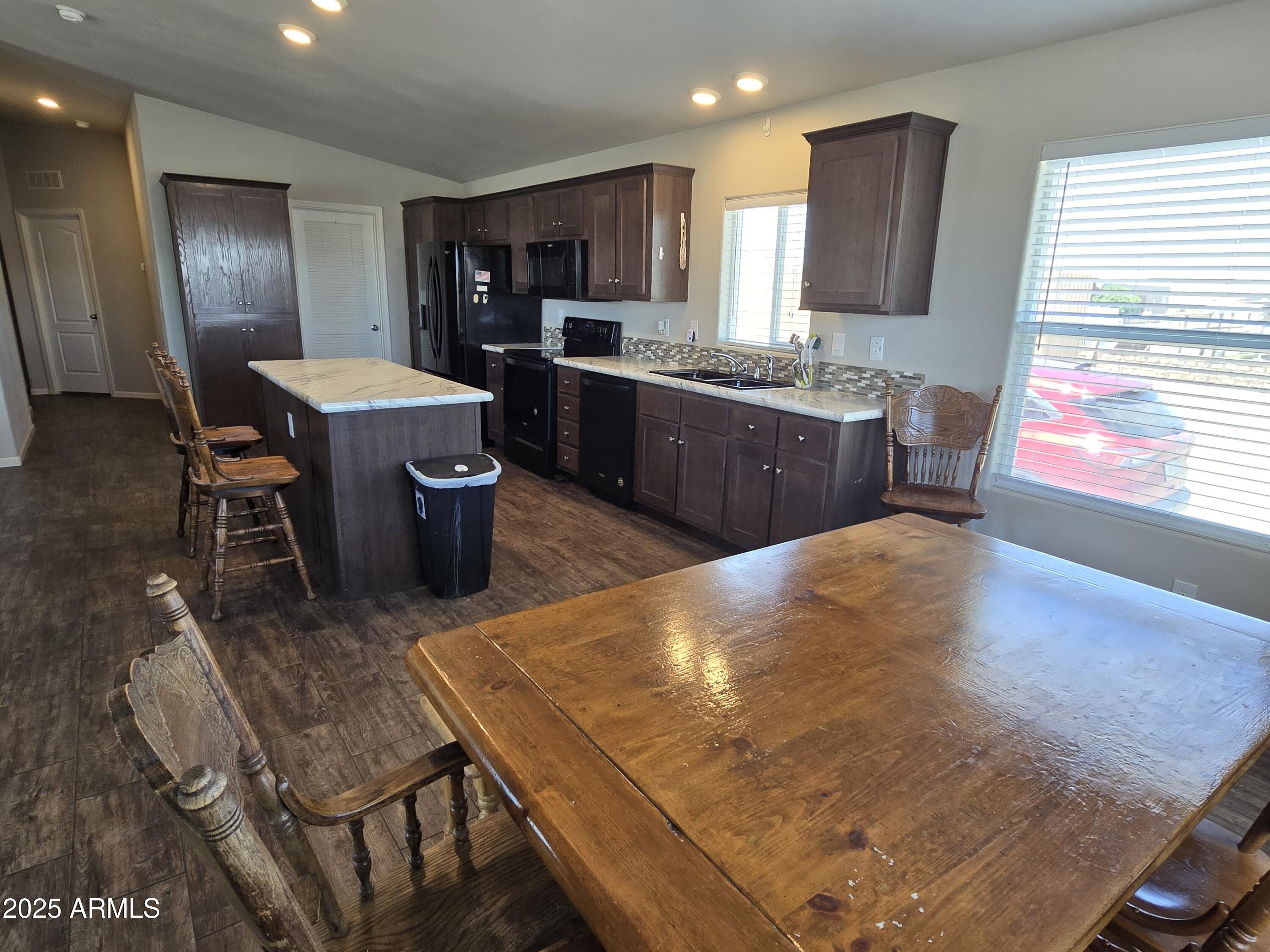 67881 Mesquite Avenue