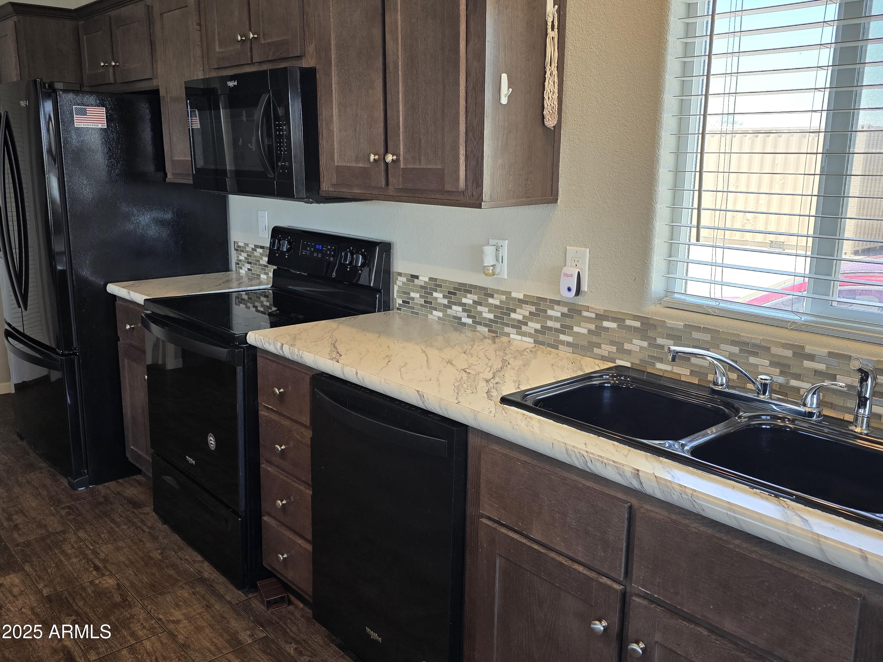 67881 Mesquite Avenue