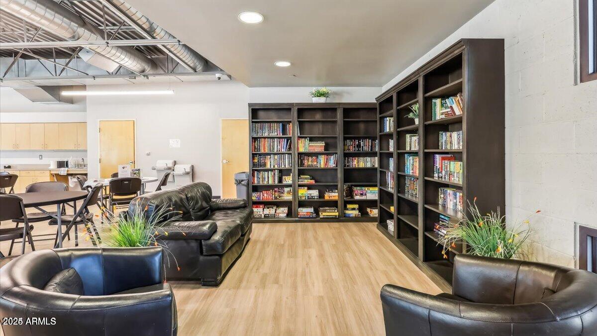 4750 E CHROMIUM Road
