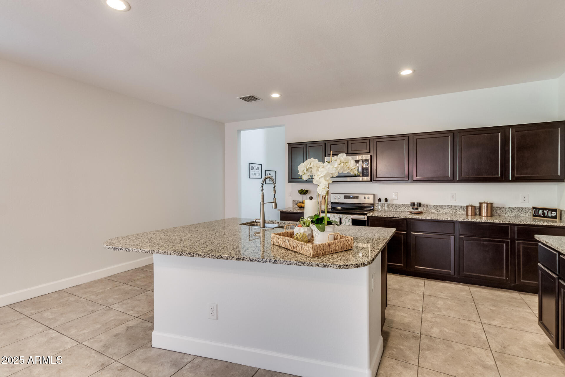4750 E CHROMIUM Road