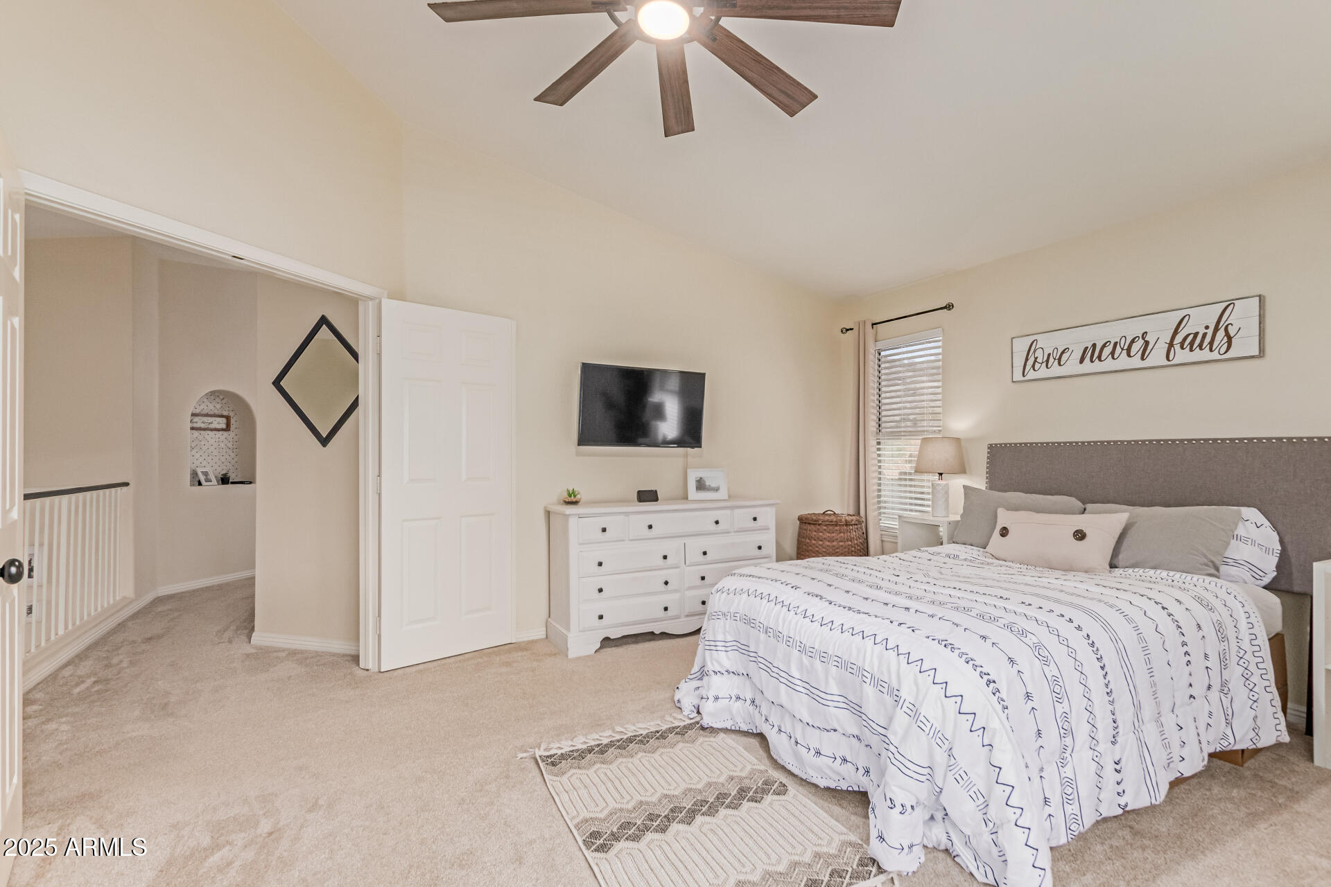 2302 E MOUNTAIN SKY Avenue