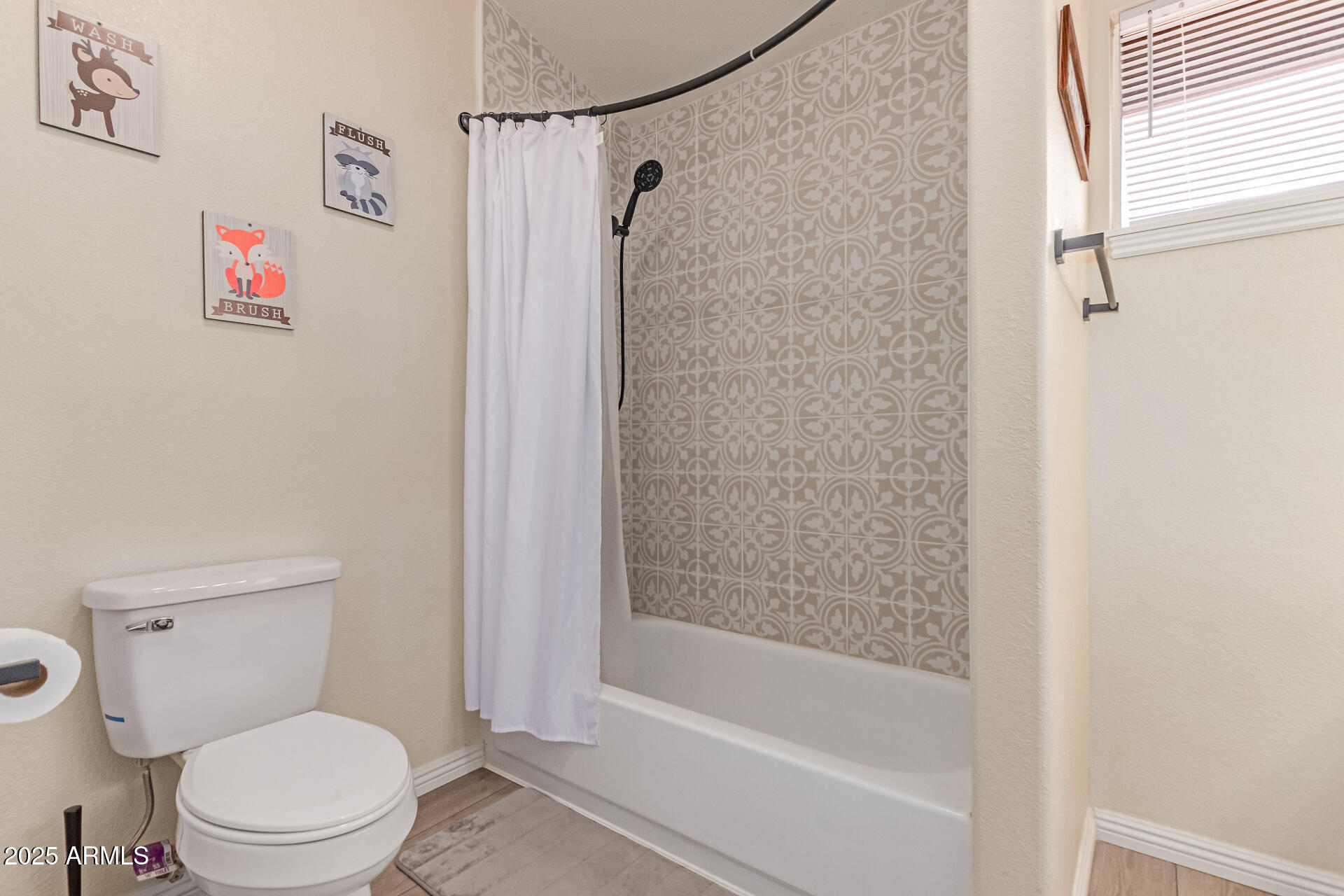 2302 E MOUNTAIN SKY Avenue