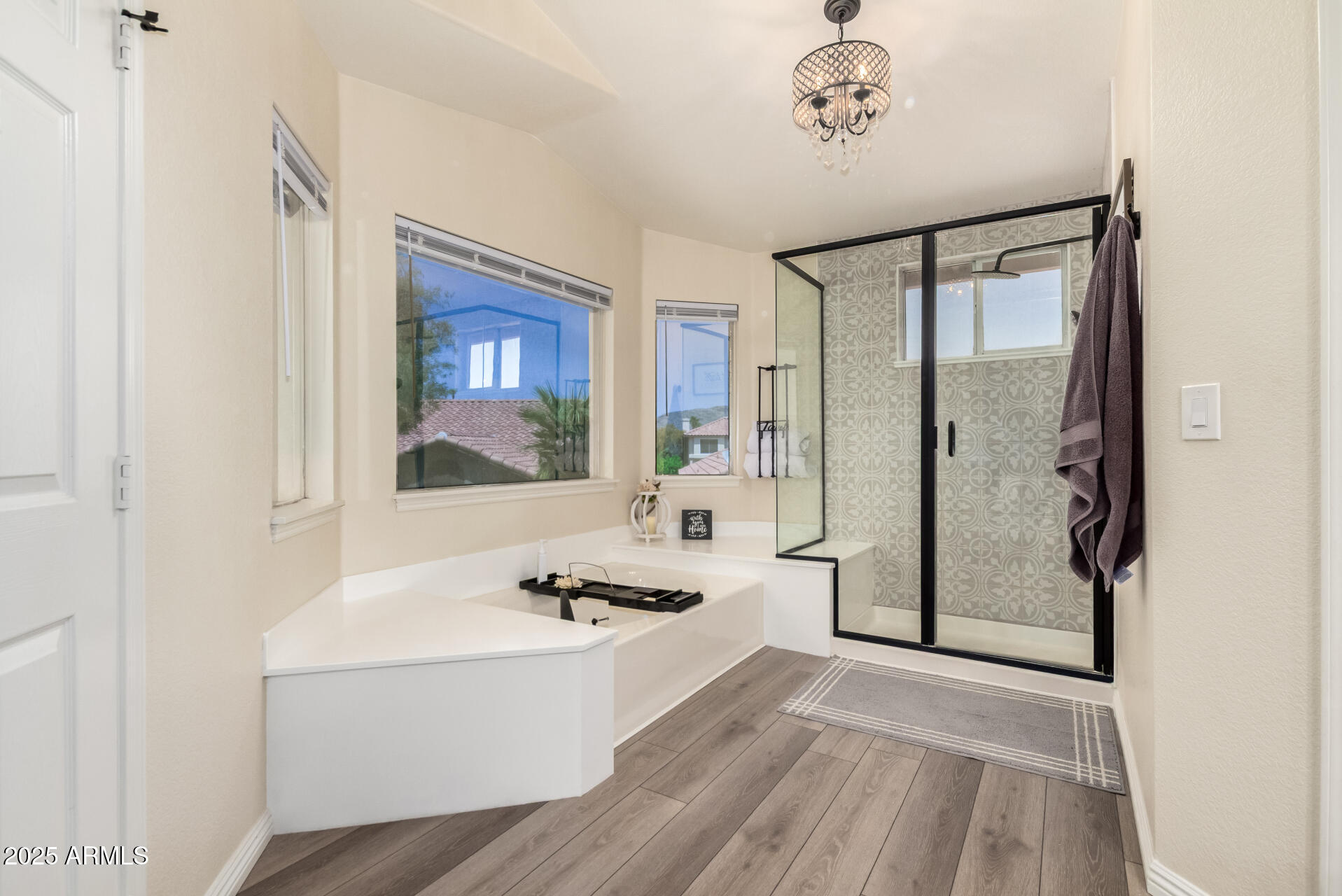 2302 E MOUNTAIN SKY Avenue