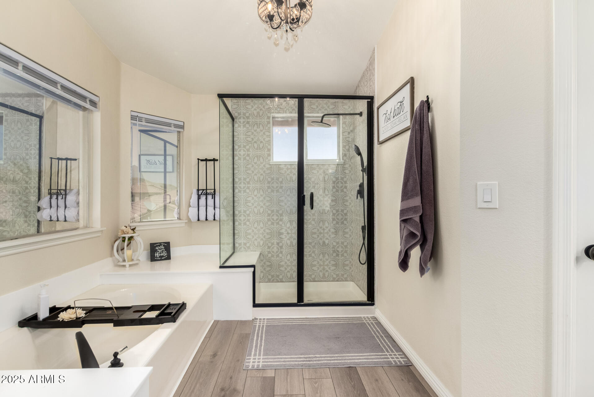 2302 E MOUNTAIN SKY Avenue