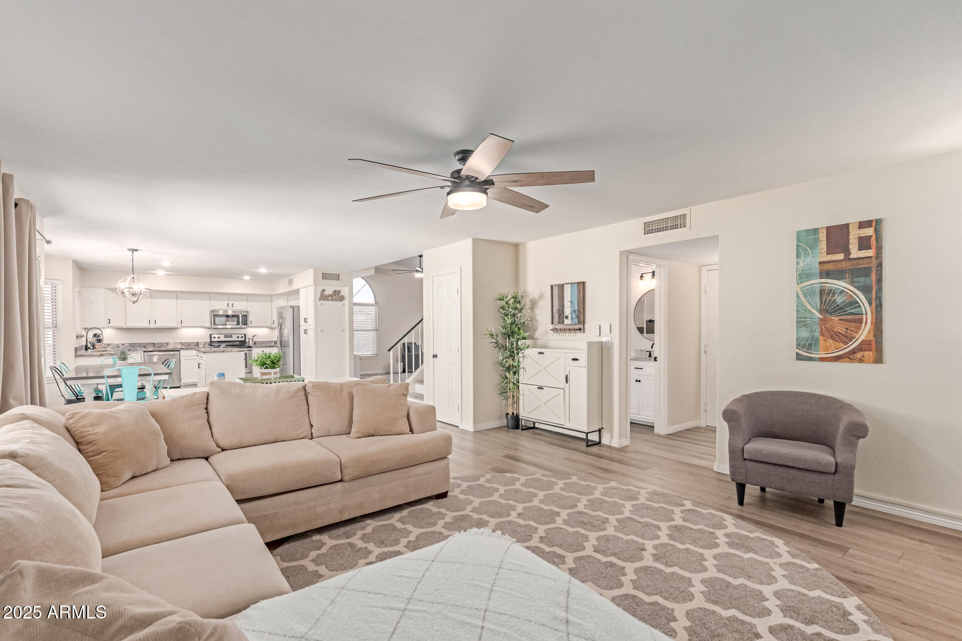 2302 E MOUNTAIN SKY Avenue