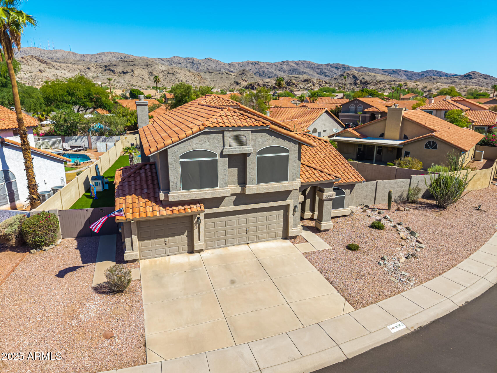 2302 E MOUNTAIN SKY Avenue