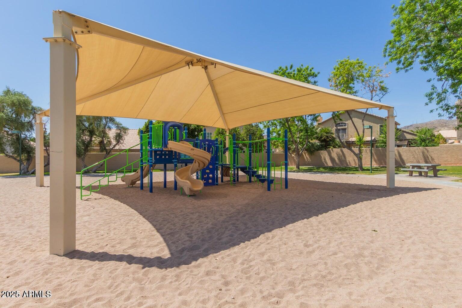 2302 E MOUNTAIN SKY Avenue