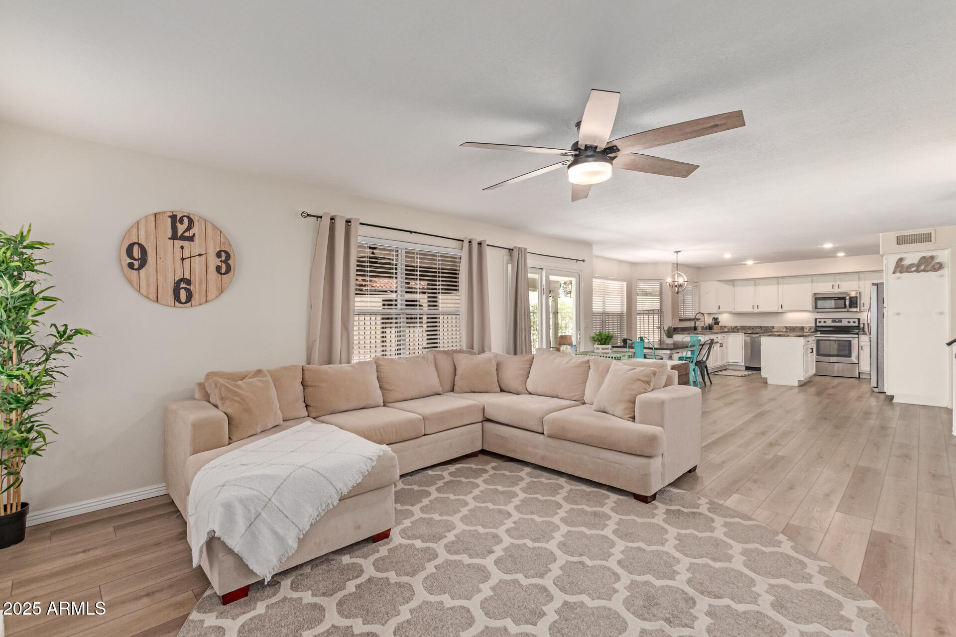 2302 E MOUNTAIN SKY Avenue