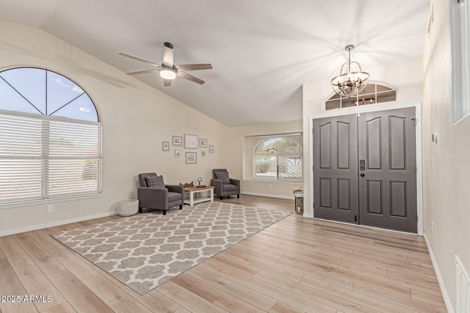 2302 E MOUNTAIN SKY Avenue