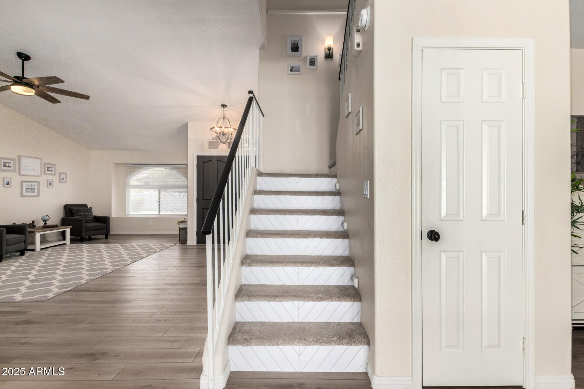 2302 E MOUNTAIN SKY Avenue