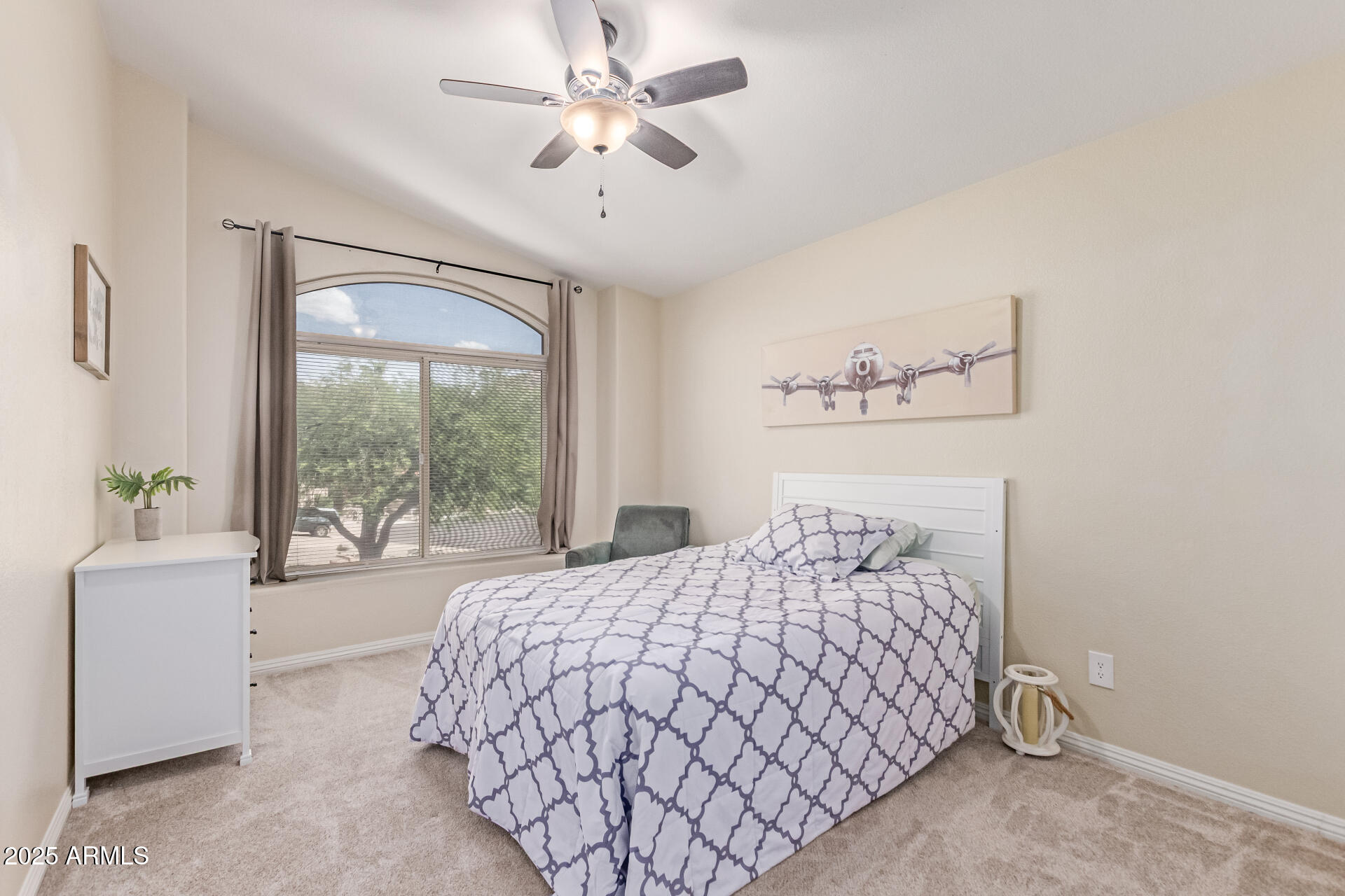 2302 E MOUNTAIN SKY Avenue