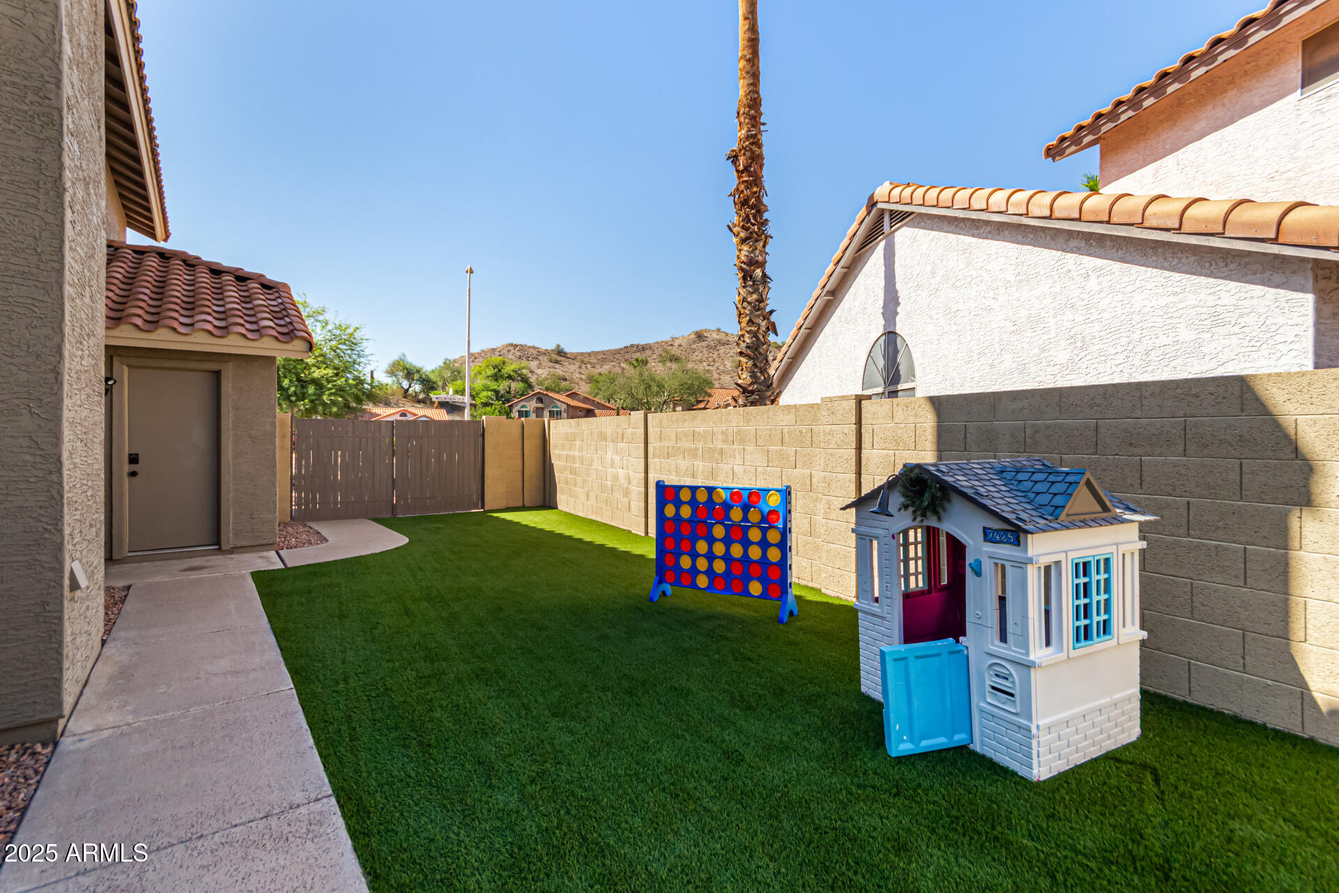 2302 E MOUNTAIN SKY Avenue