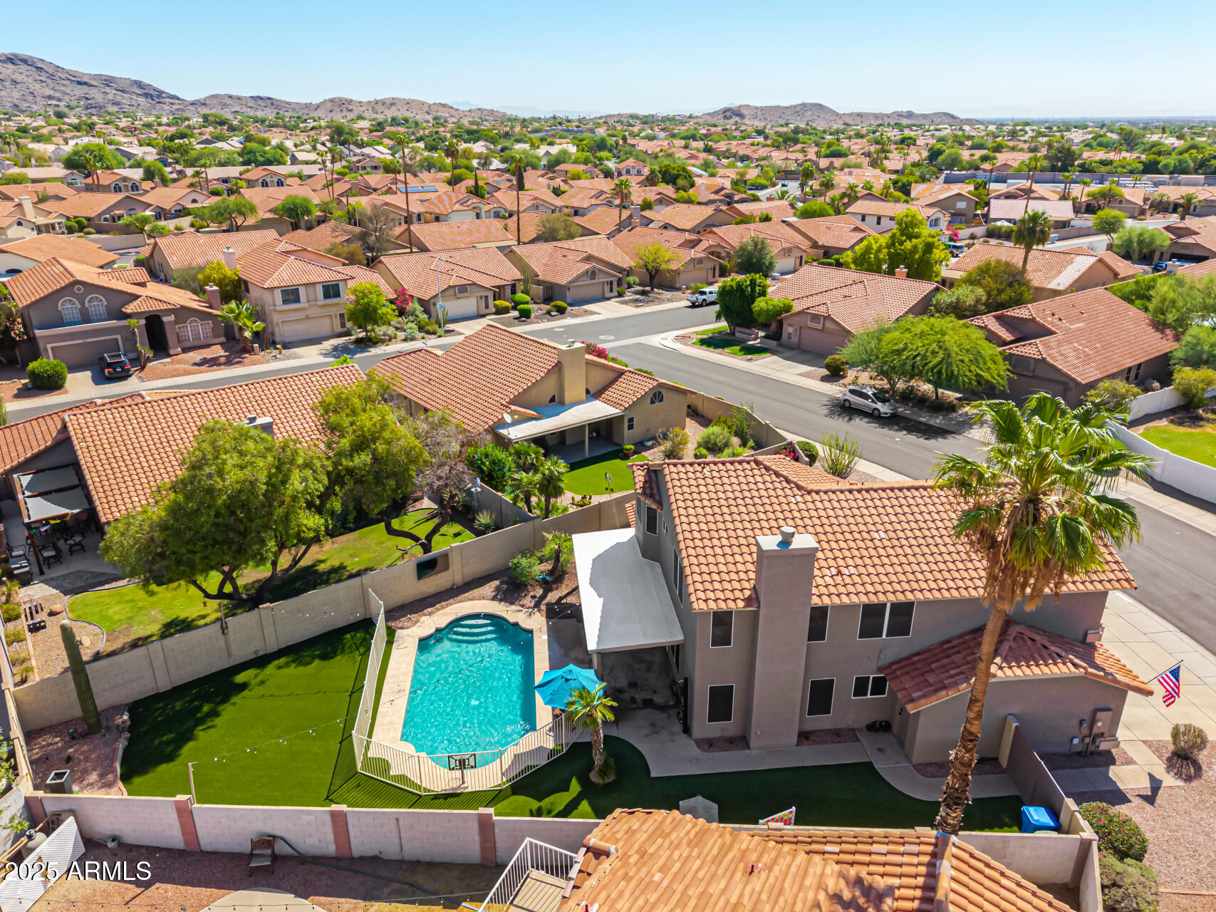 2302 E MOUNTAIN SKY Avenue