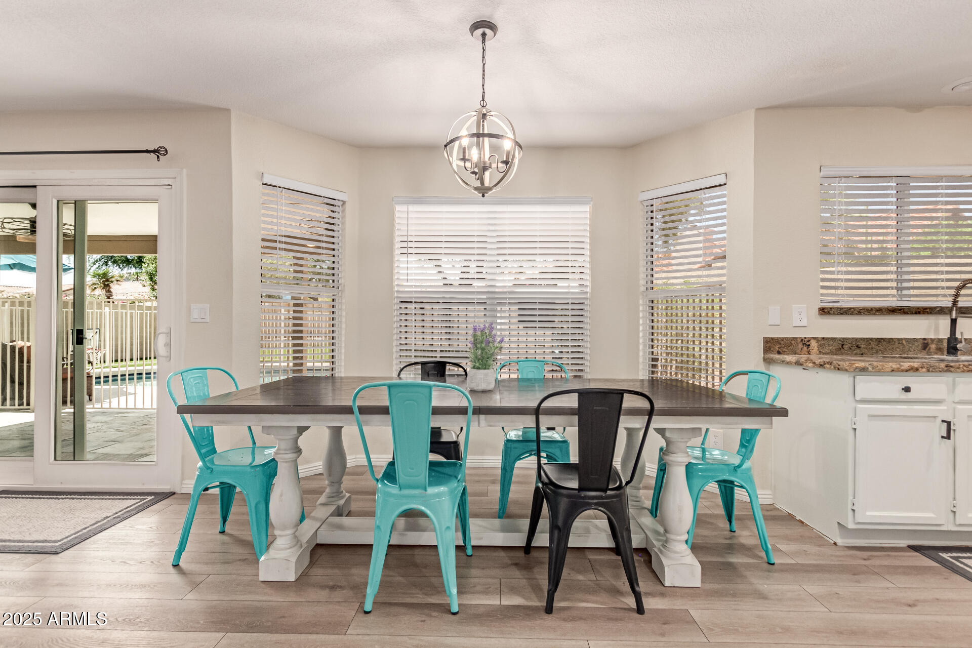 2302 E MOUNTAIN SKY Avenue