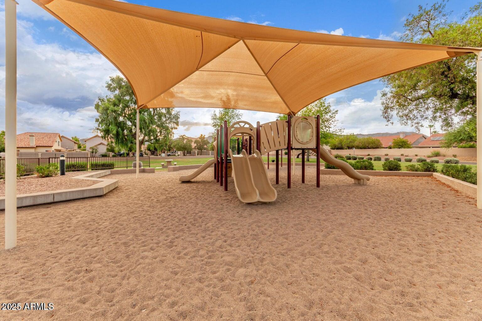 2302 E MOUNTAIN SKY Avenue