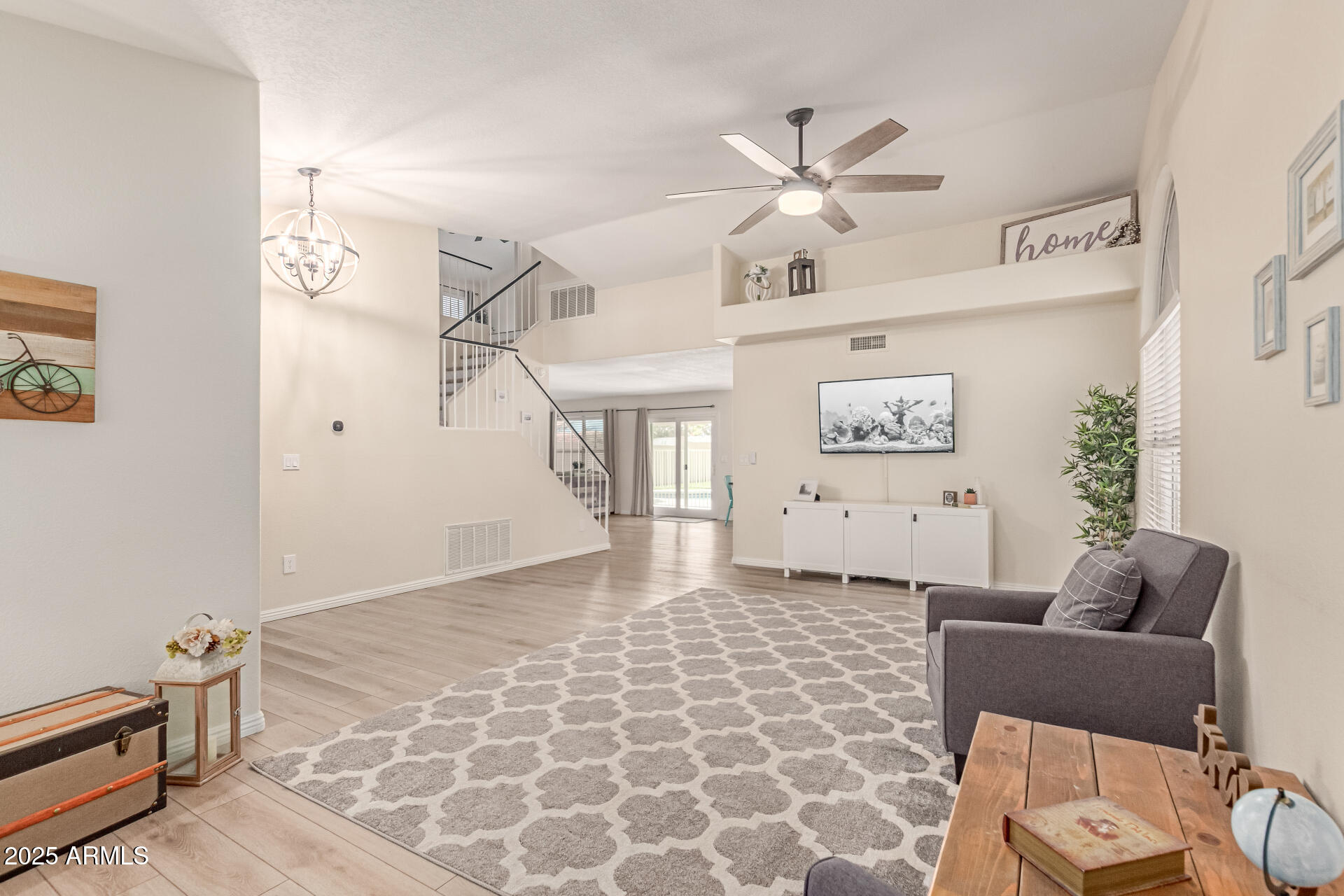 2302 E MOUNTAIN SKY Avenue