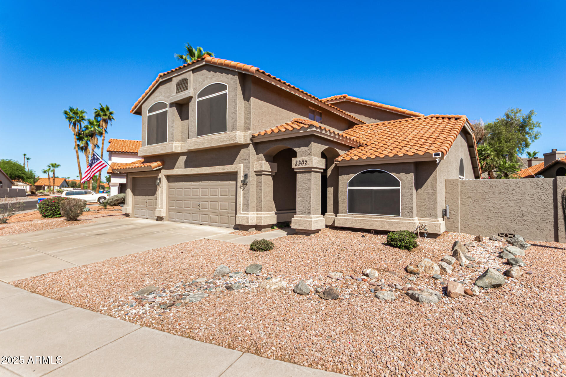 2302 E MOUNTAIN SKY Avenue