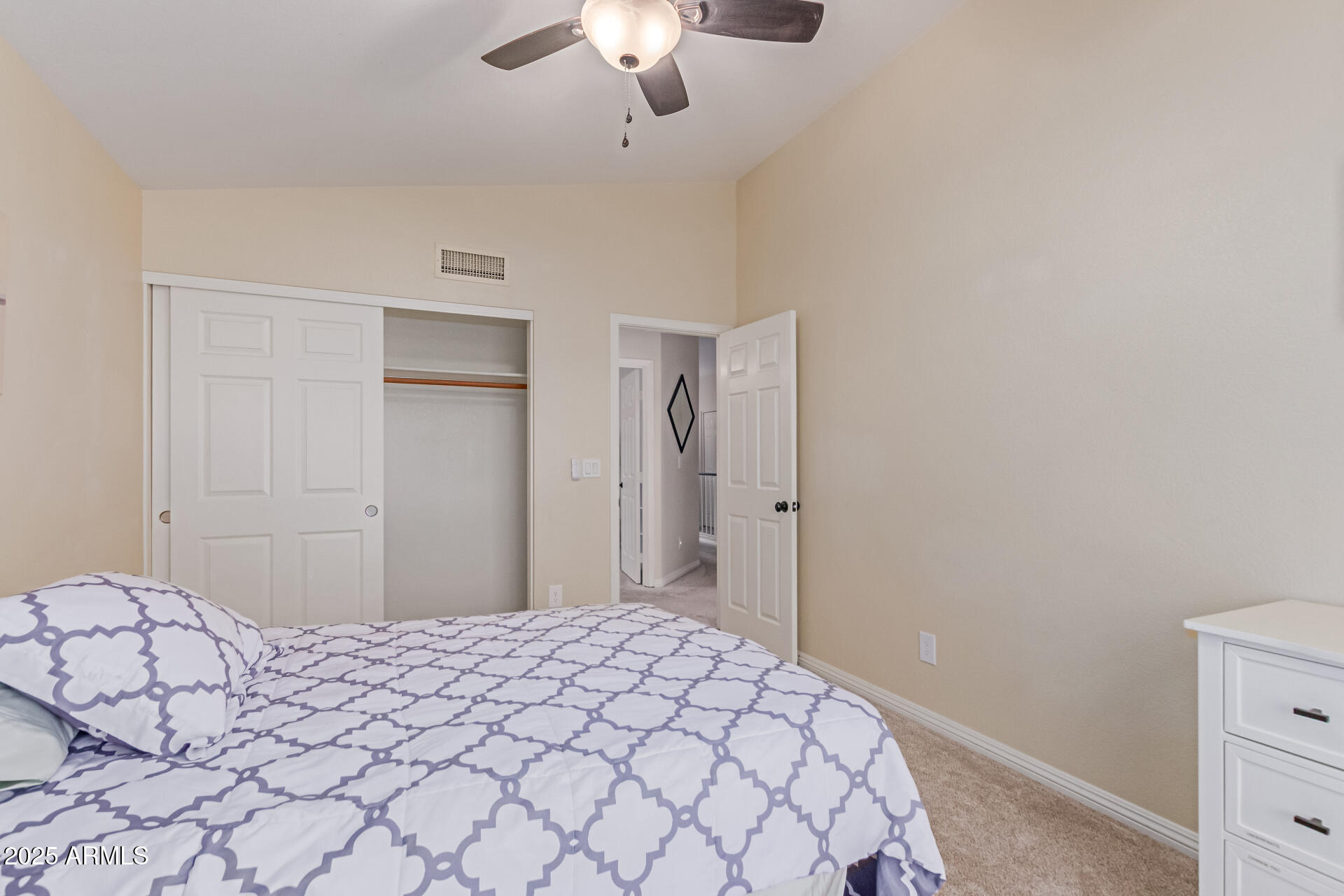 2302 E MOUNTAIN SKY Avenue