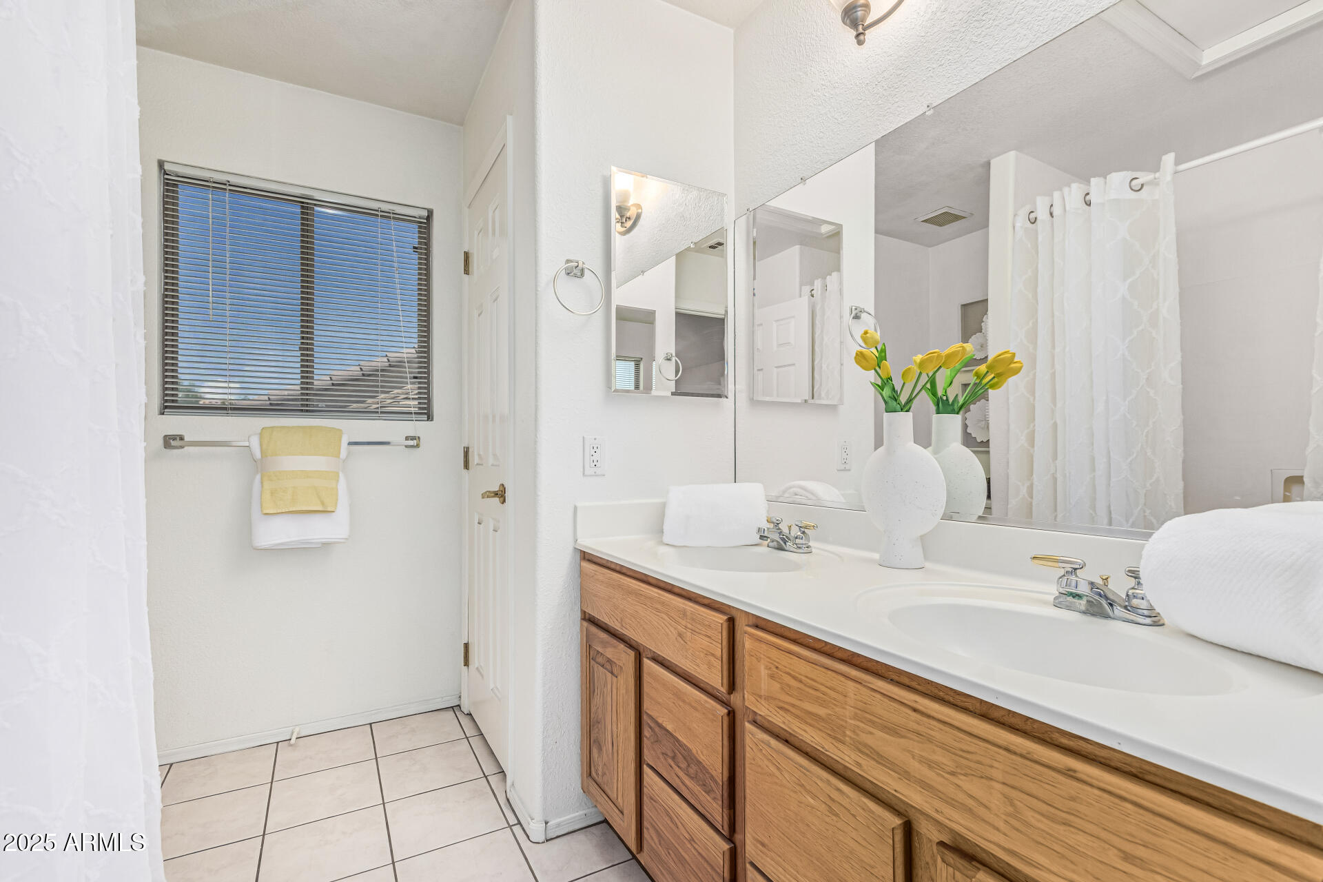 1031 W Longhorn Drive