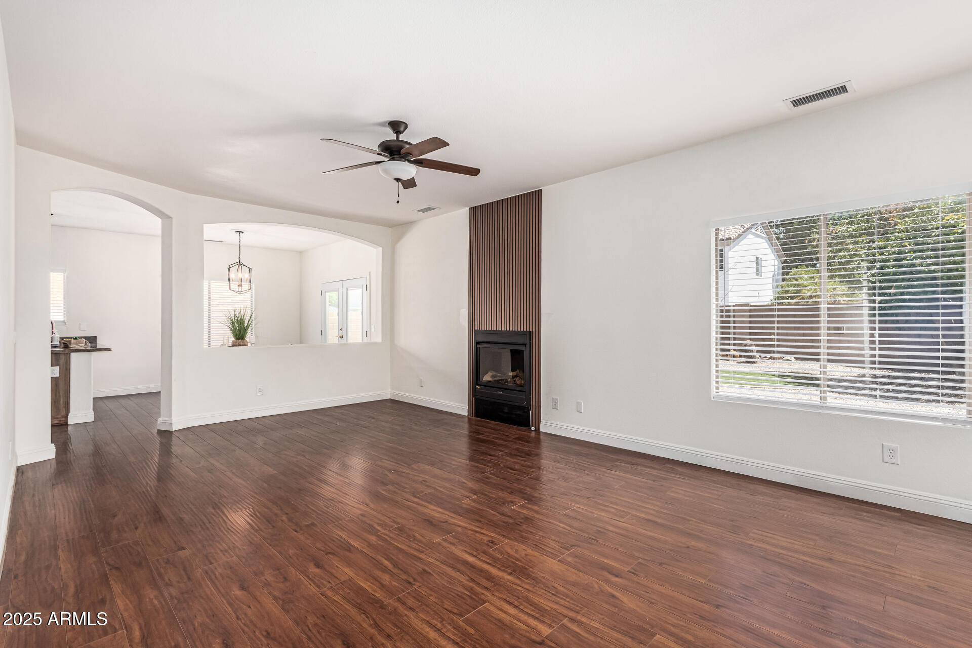 1031 W Longhorn Drive